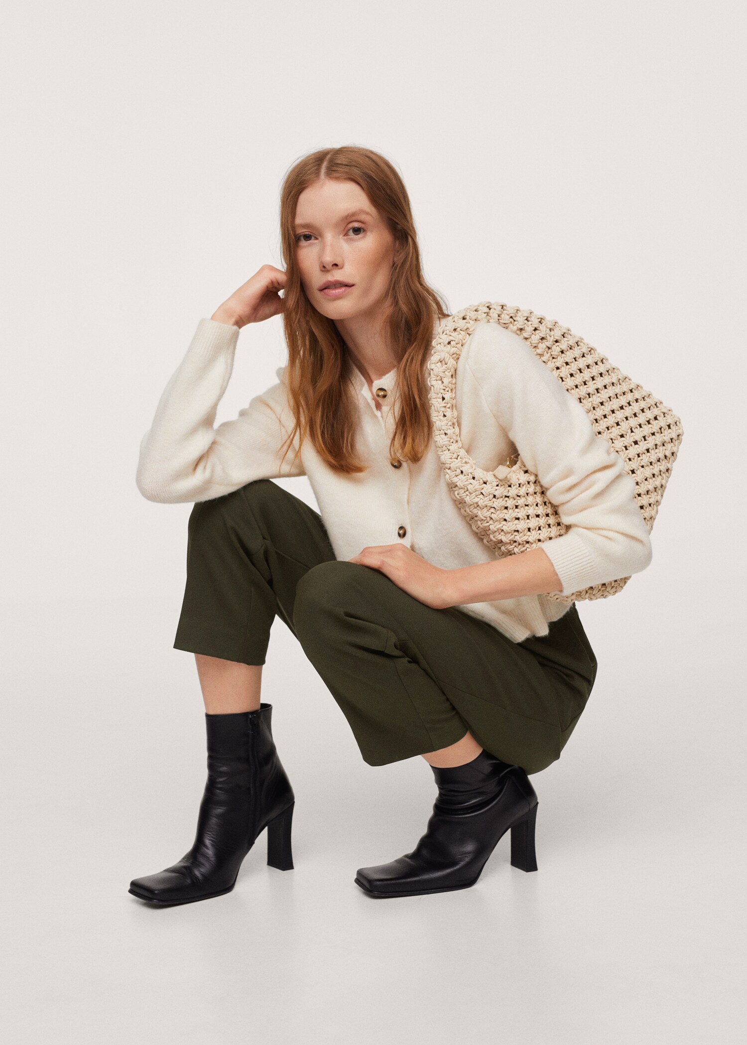 Slouchy trousers with pleats - Details of the article 1