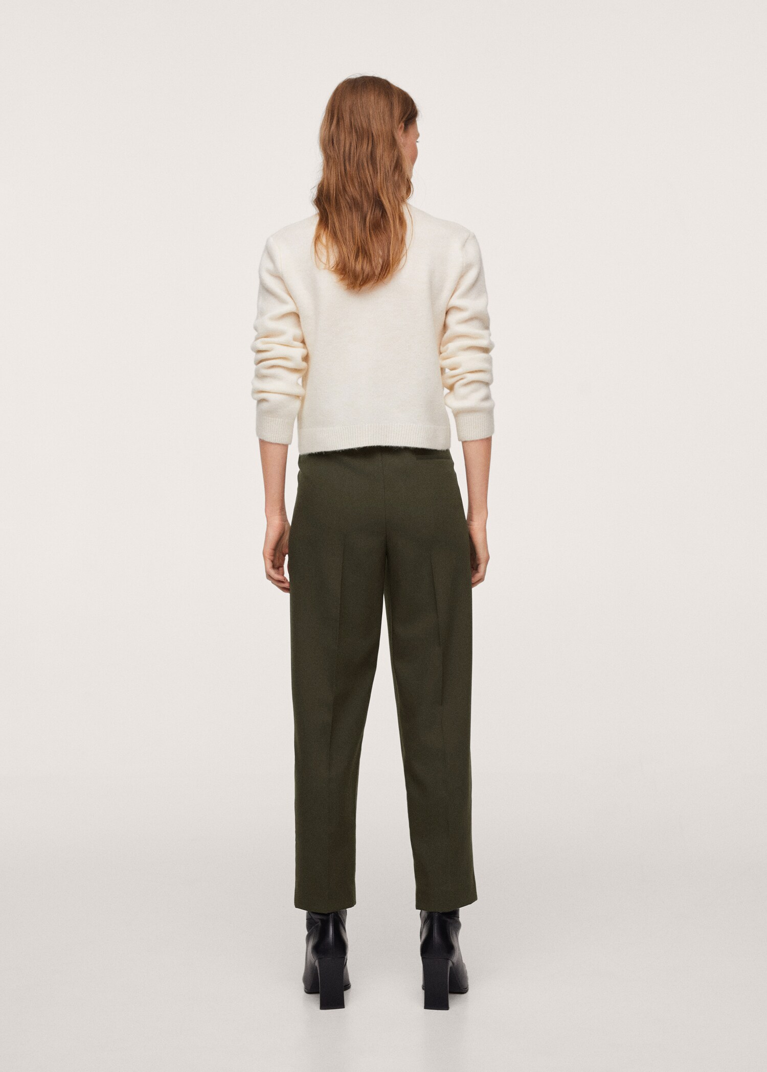 Slouchy trousers with pleats - Reverse of the article