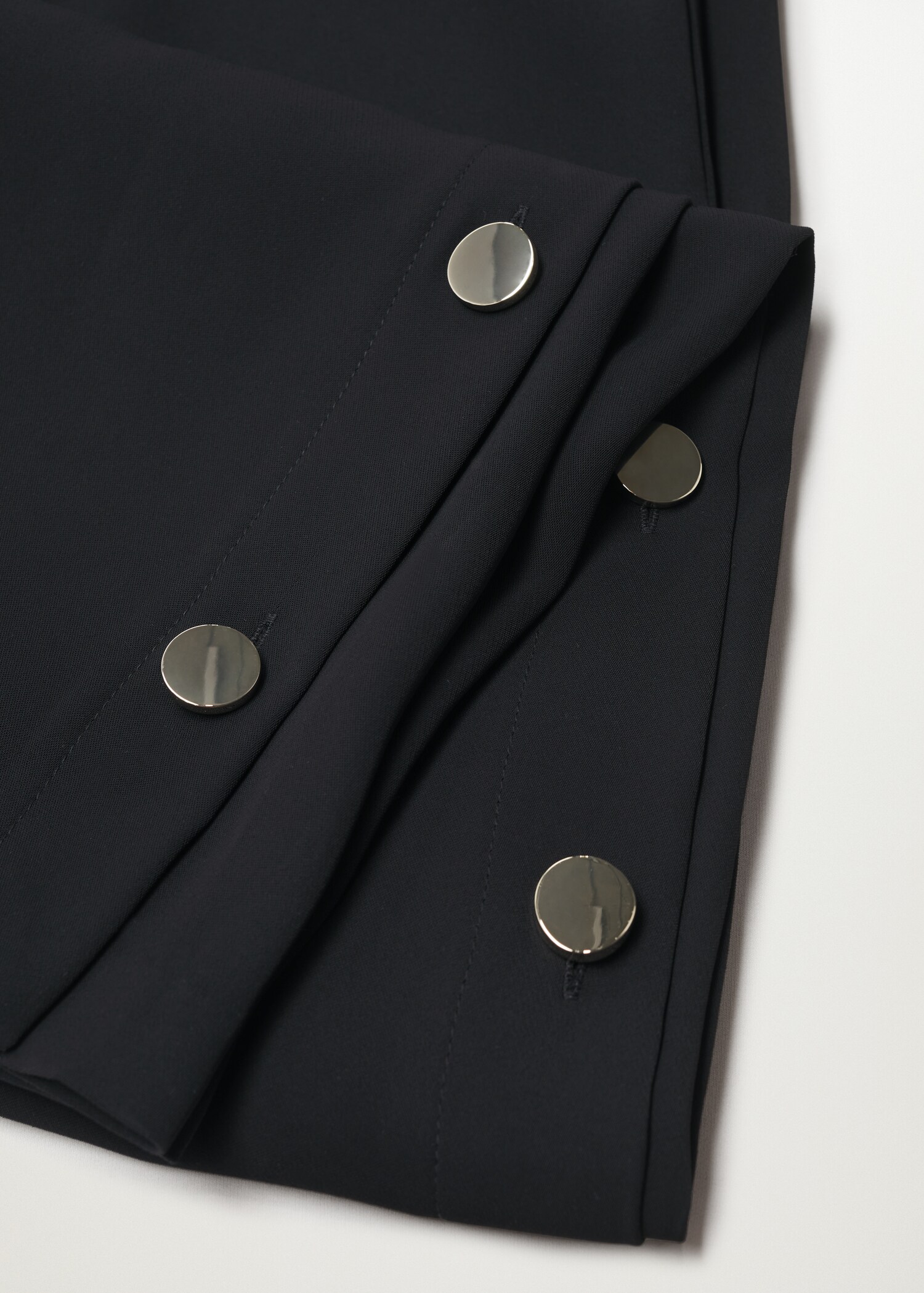 Pantalón botones laterales - Detalle del artículo 8