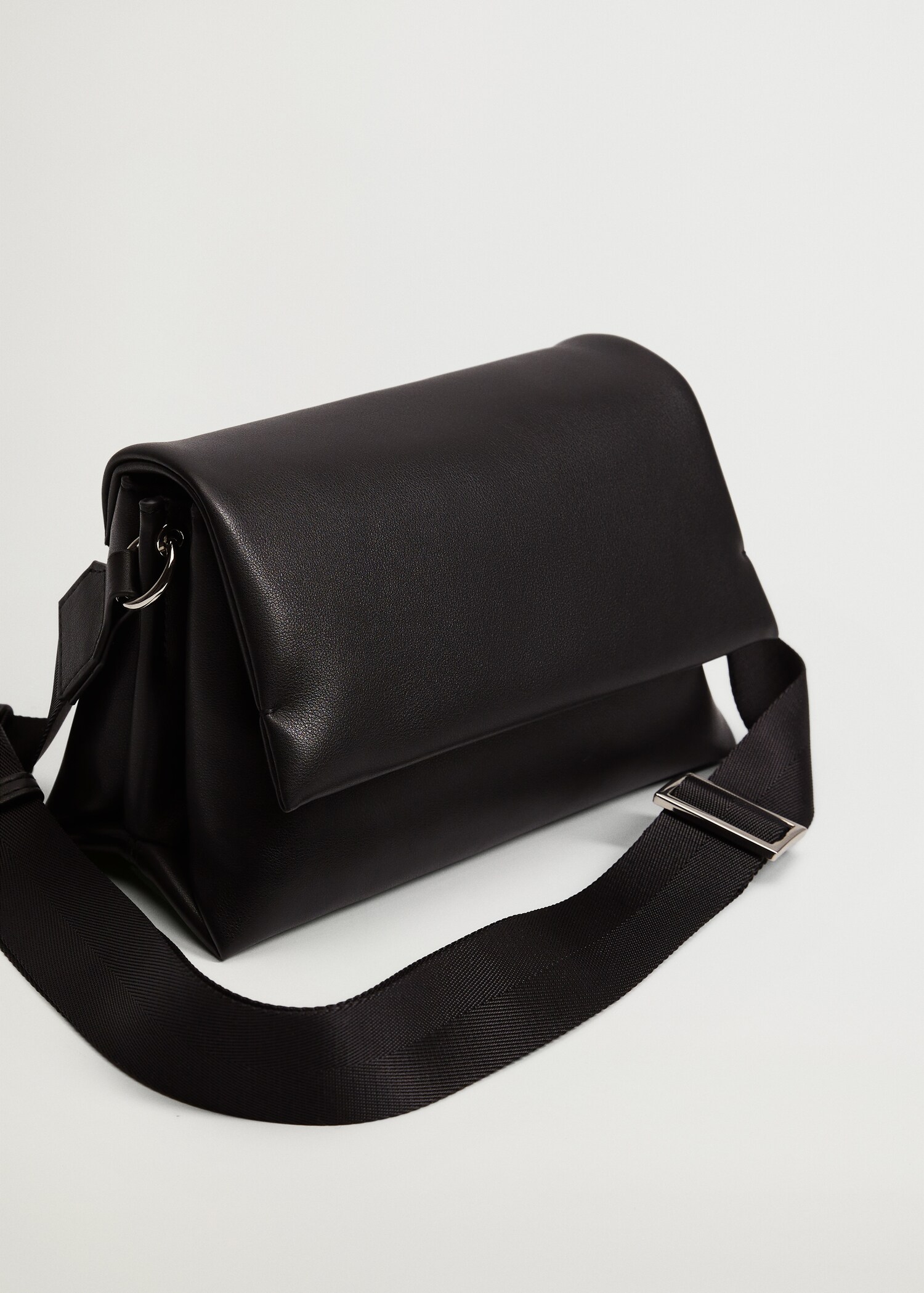 Flap cross-body bag - Details of the article 3