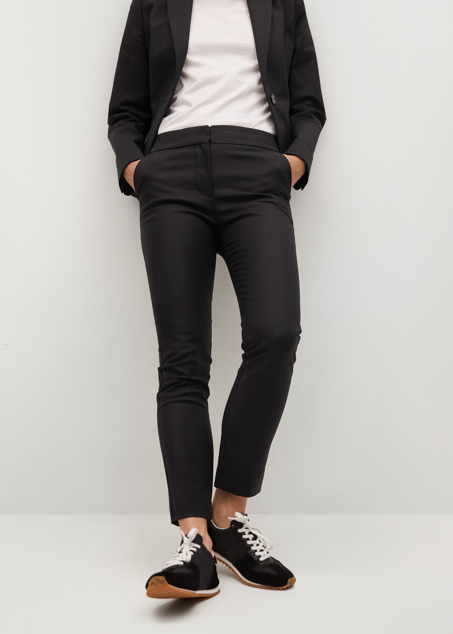 Pantalón pitillo traje - Plano medio