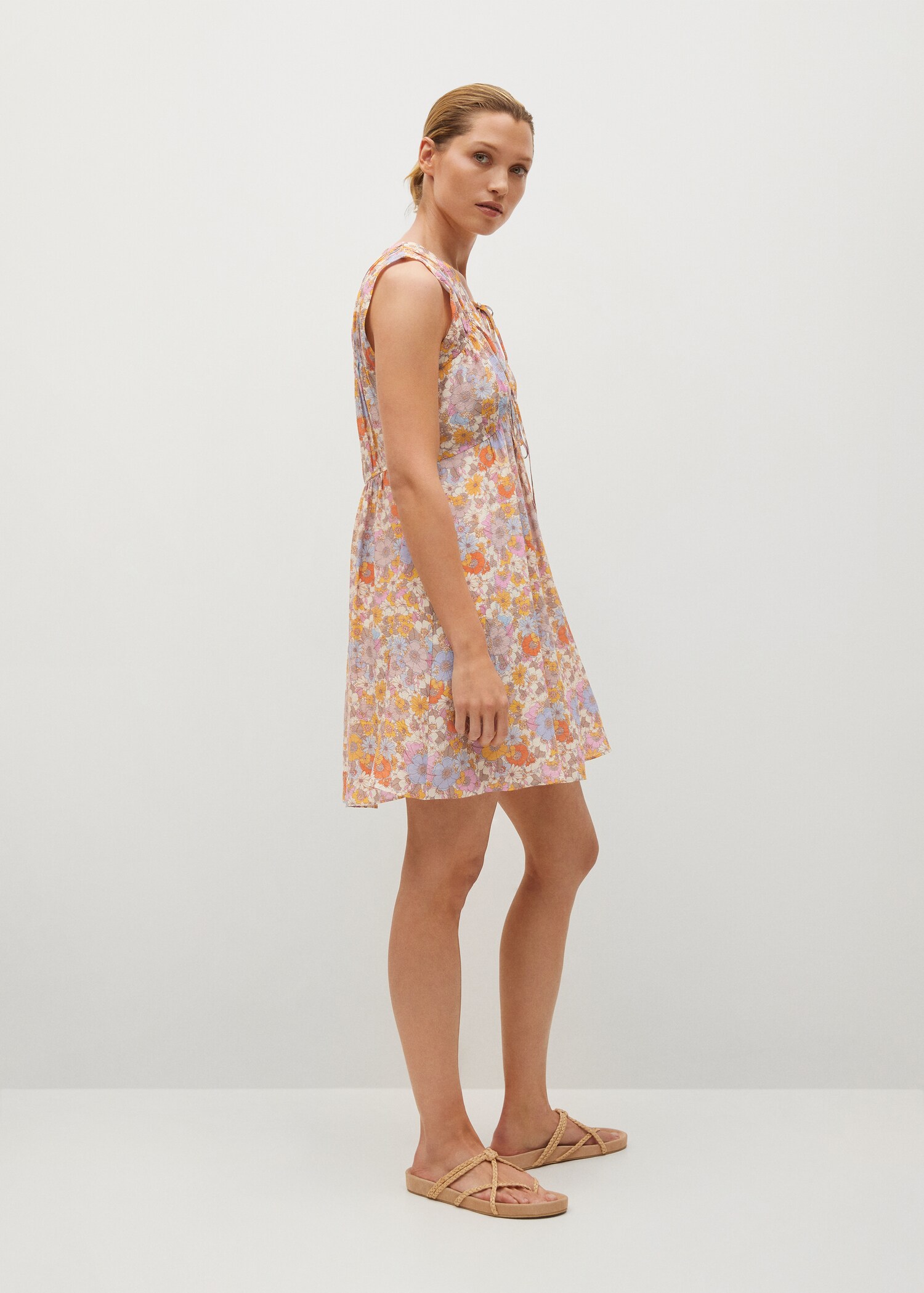 Vestido fluido estampado - Plano medio