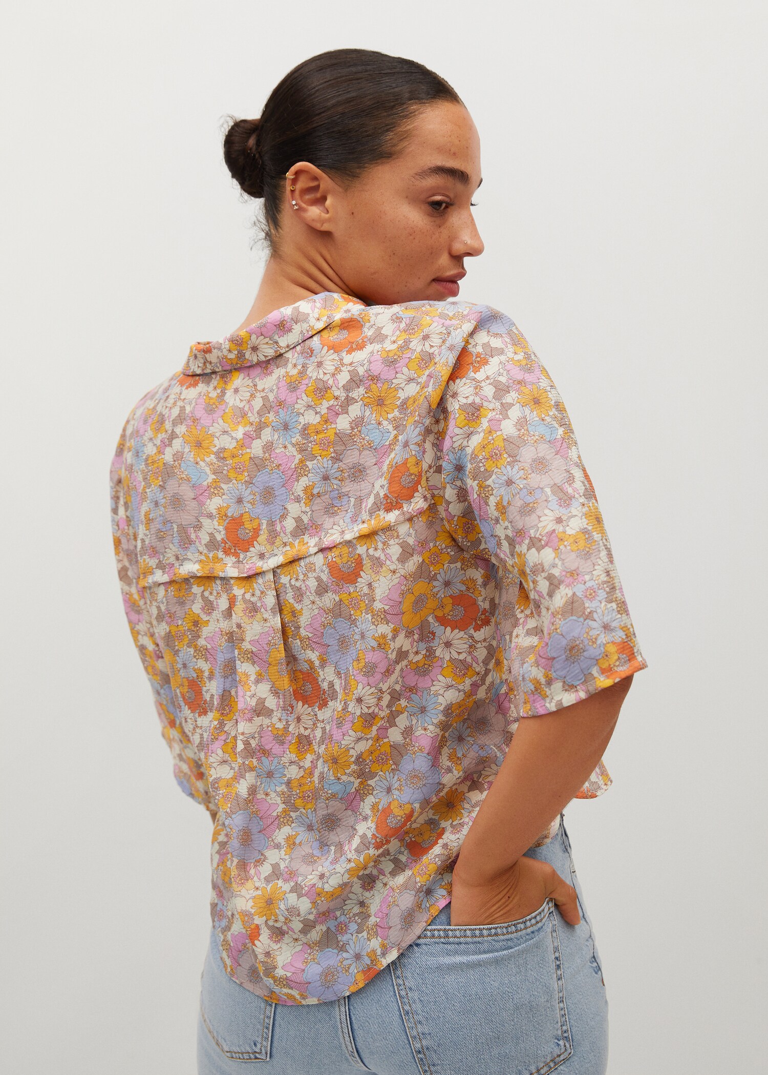 Camisa fluida estampada - Reverso del artículo