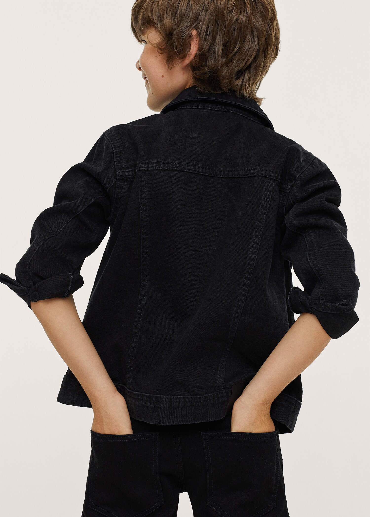Chaqueta vaquera bolsillos  - Reverso del artículo