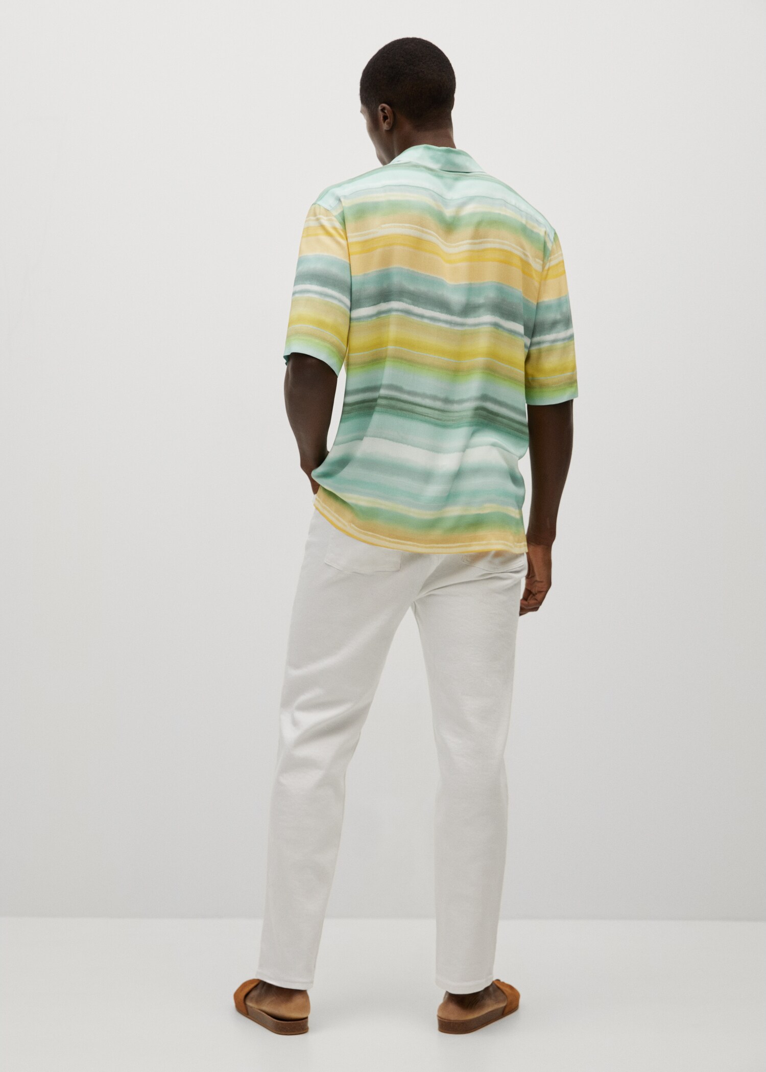 Camisa estampada fluida - Reverso del artículo