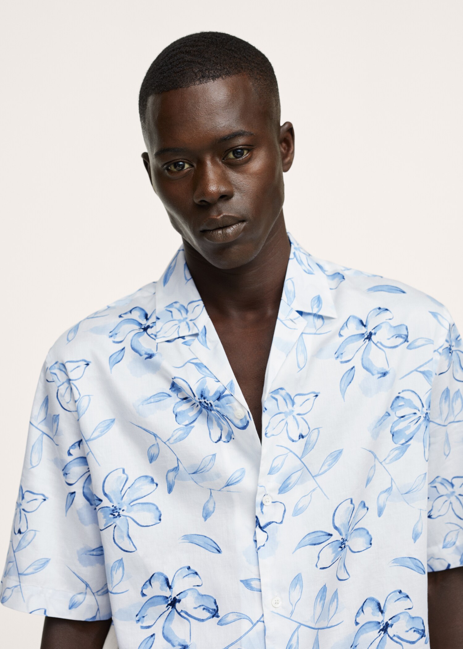 Camisa relaxed estampado hawaiano  - Detalle del artículo 1