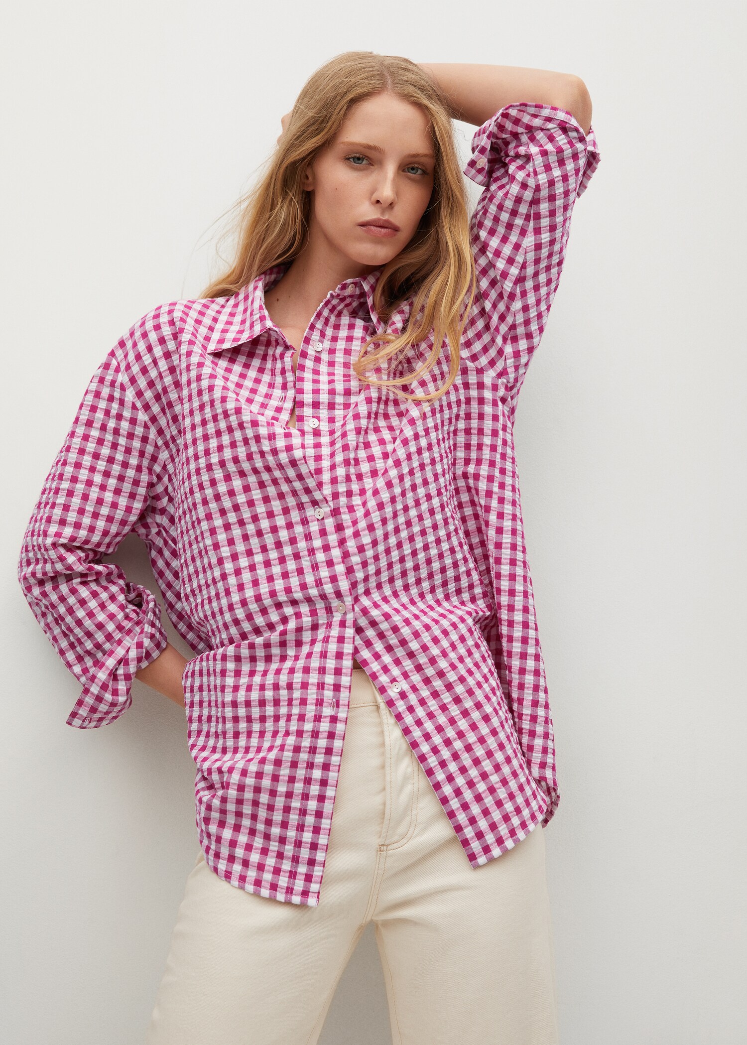 Camisa oversize cuadros  - Plano medio