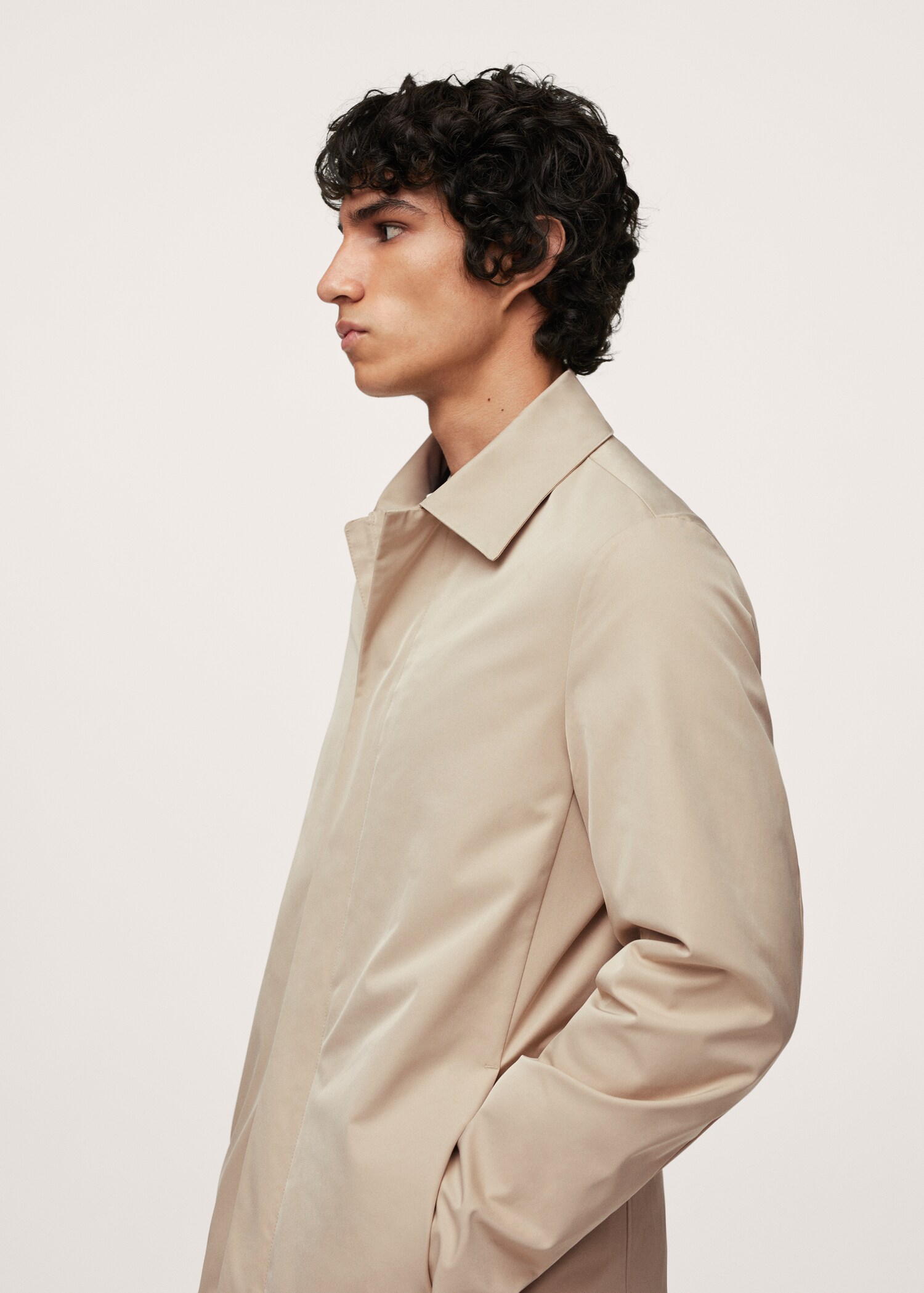 Long water repellent trench - Details of the article 1