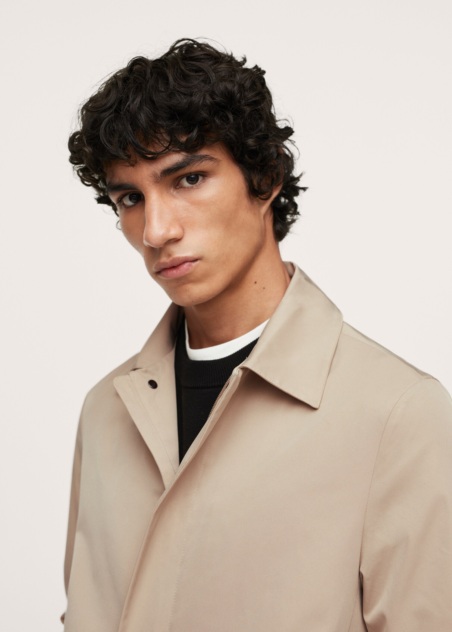 Long water repellent trench - Details of the article 2