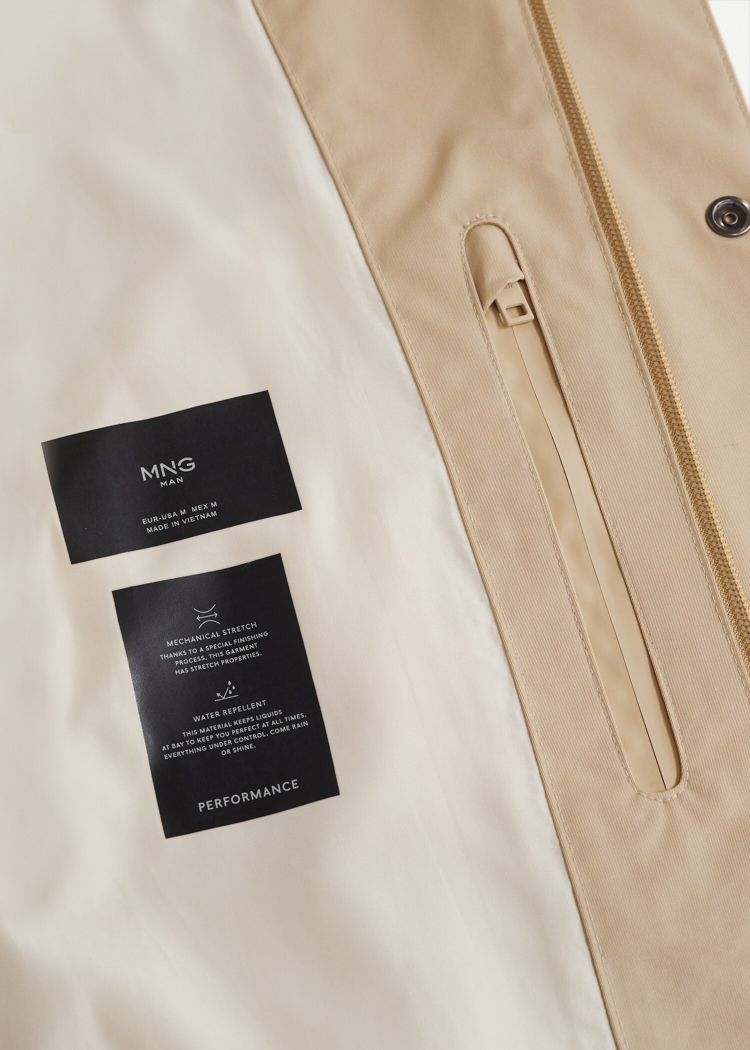 Long water repellent trench - Details of the article 7