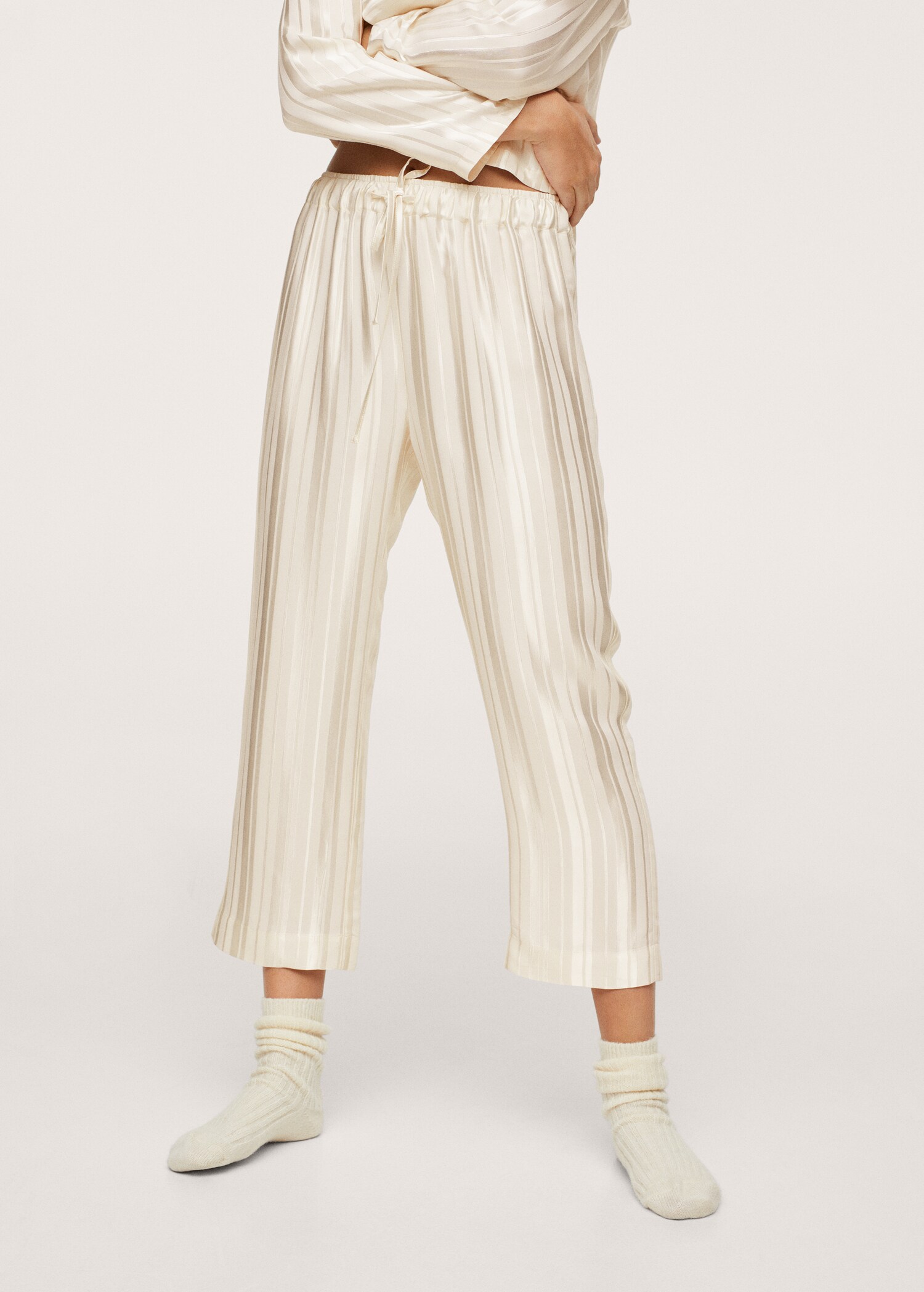 Pantalón pijama satinado rayas - Plano medio