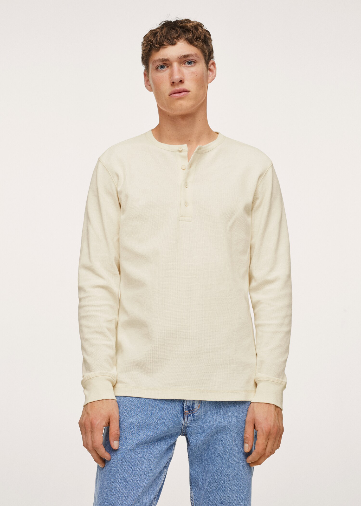 Camiseta manga larga cuello panadero - Plano medio