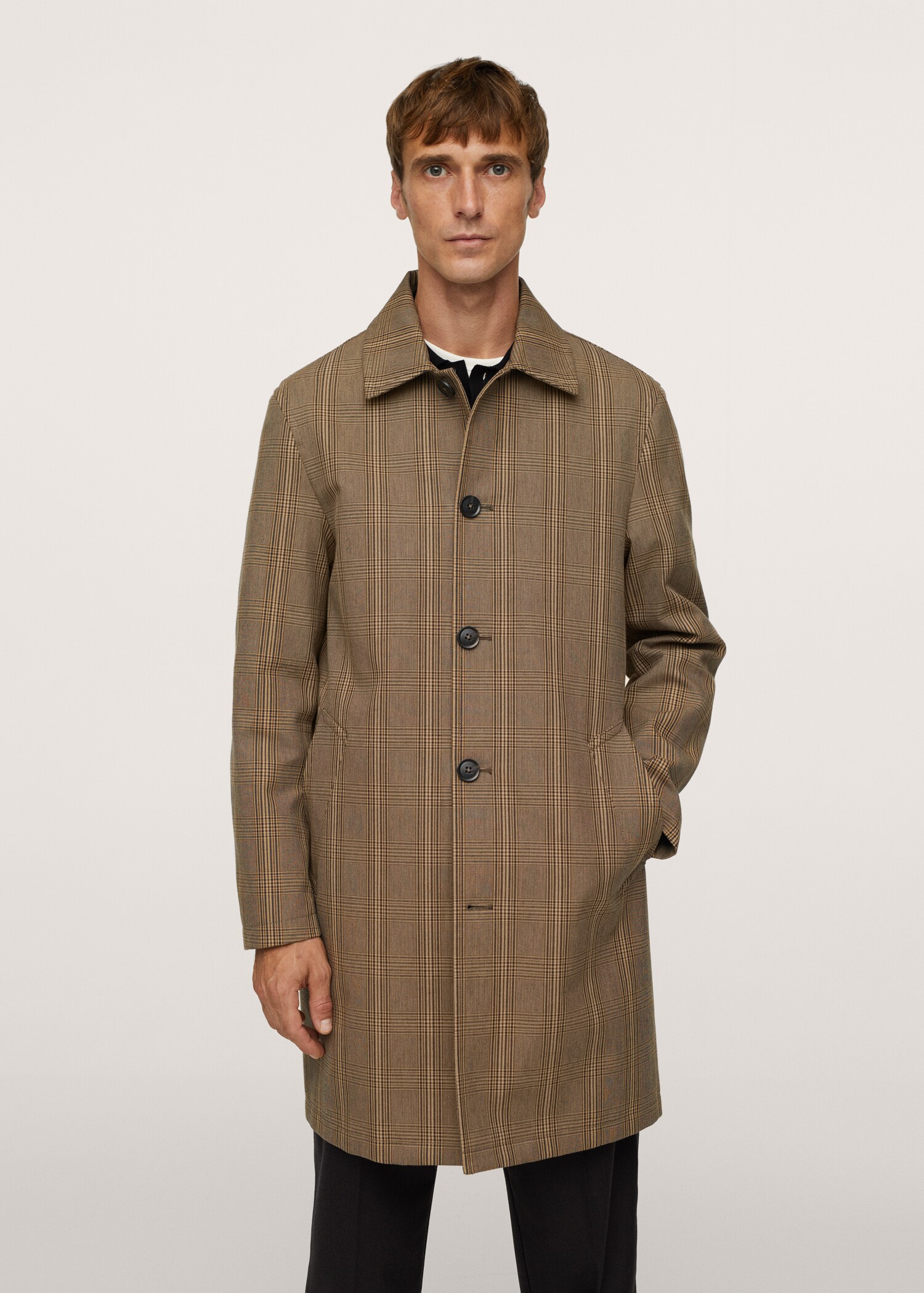 Trench algodón cuadros  - Plano medio