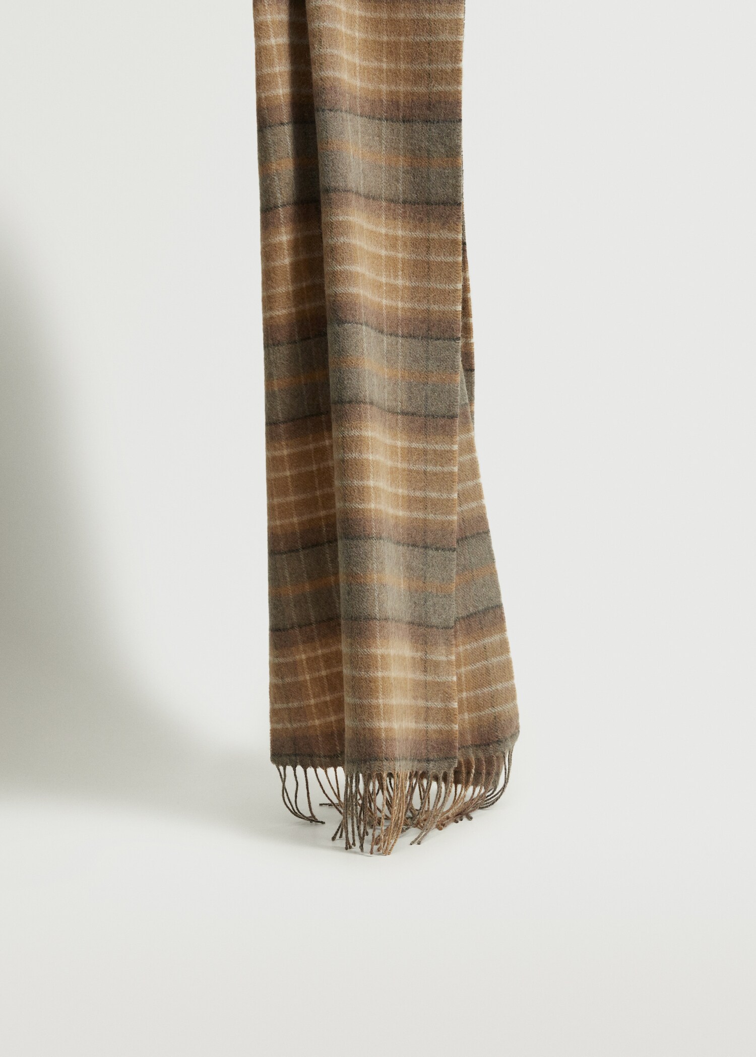 Woollen check scarf - Details of the article 2