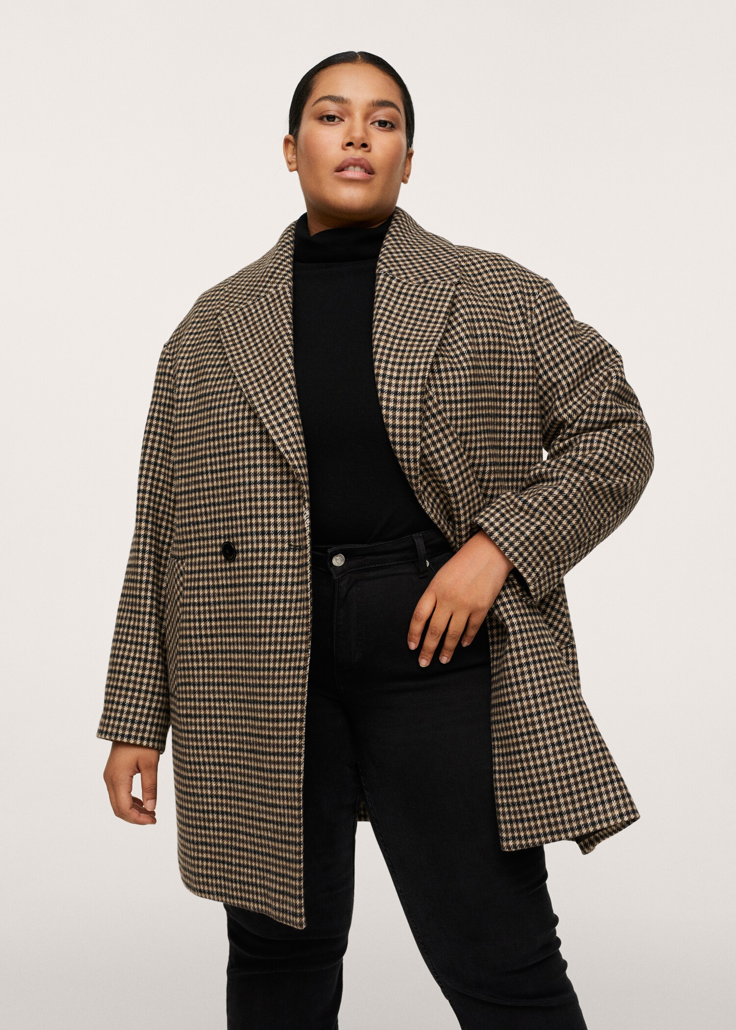 Manteau oversize à carreaux - Plan moyen