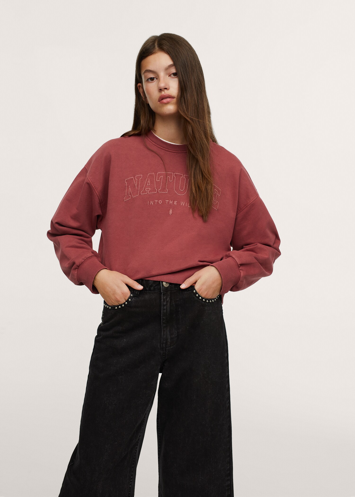 Sudadera mensaje bordado - Plano medio