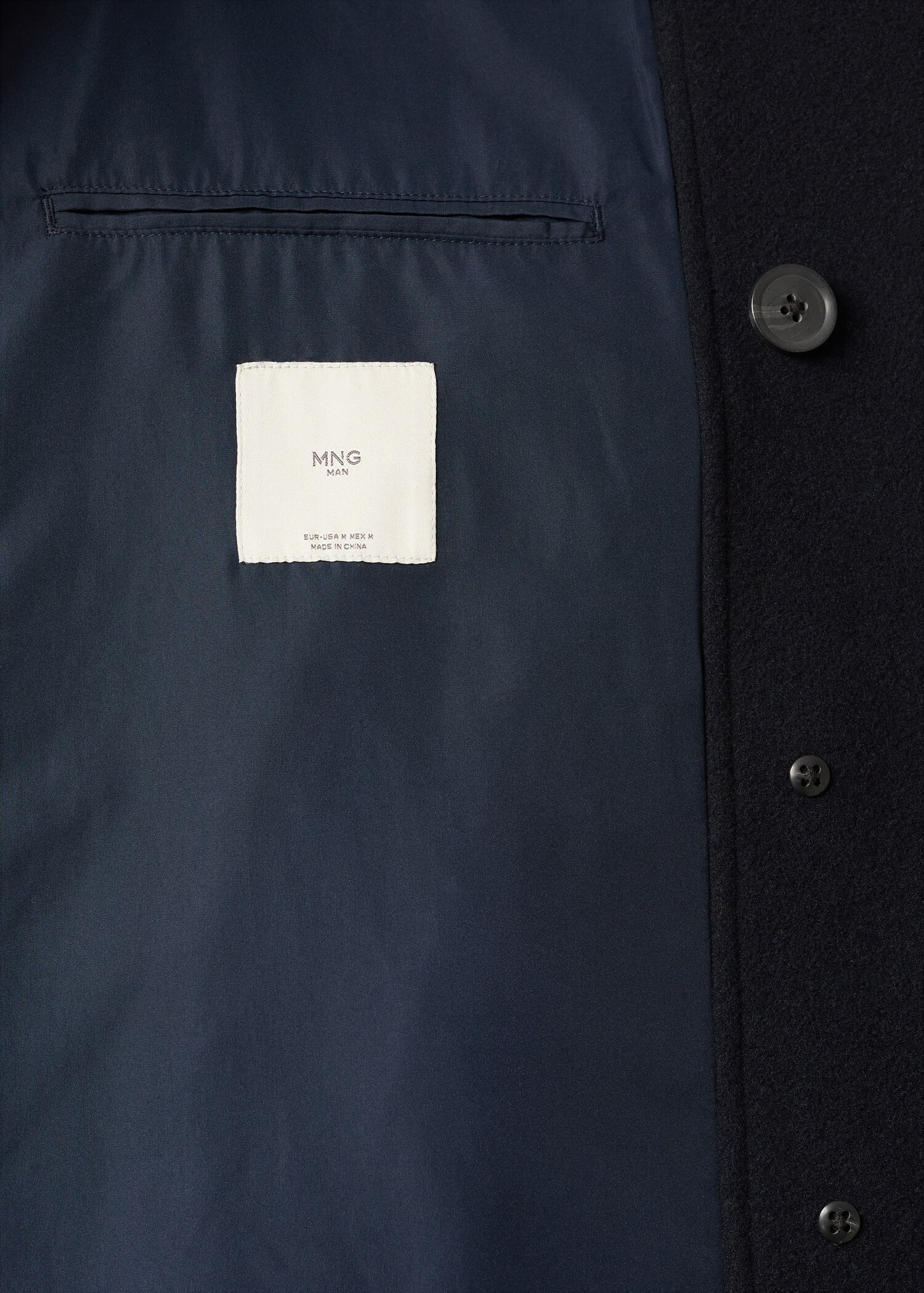 Recycled wool double-breasted coat - Details of the article 7