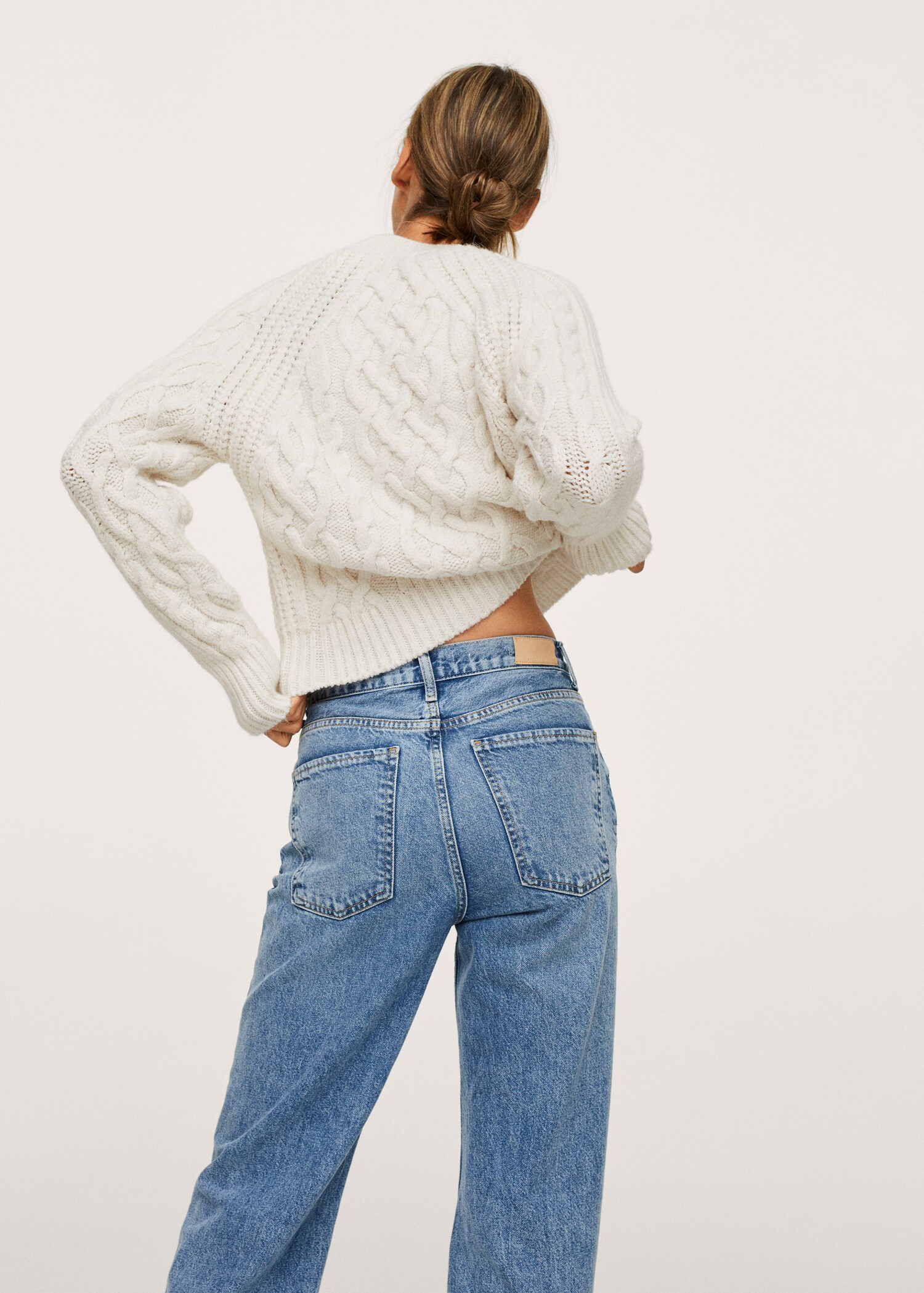 Cable-knit sweater - Reverse of the article