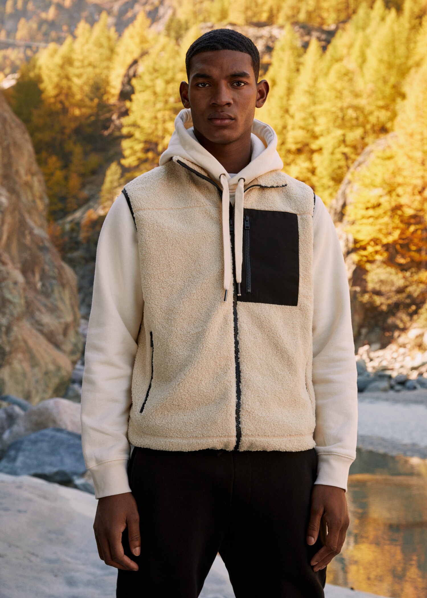 Combined shearling-effect gilet - Details of the article 5