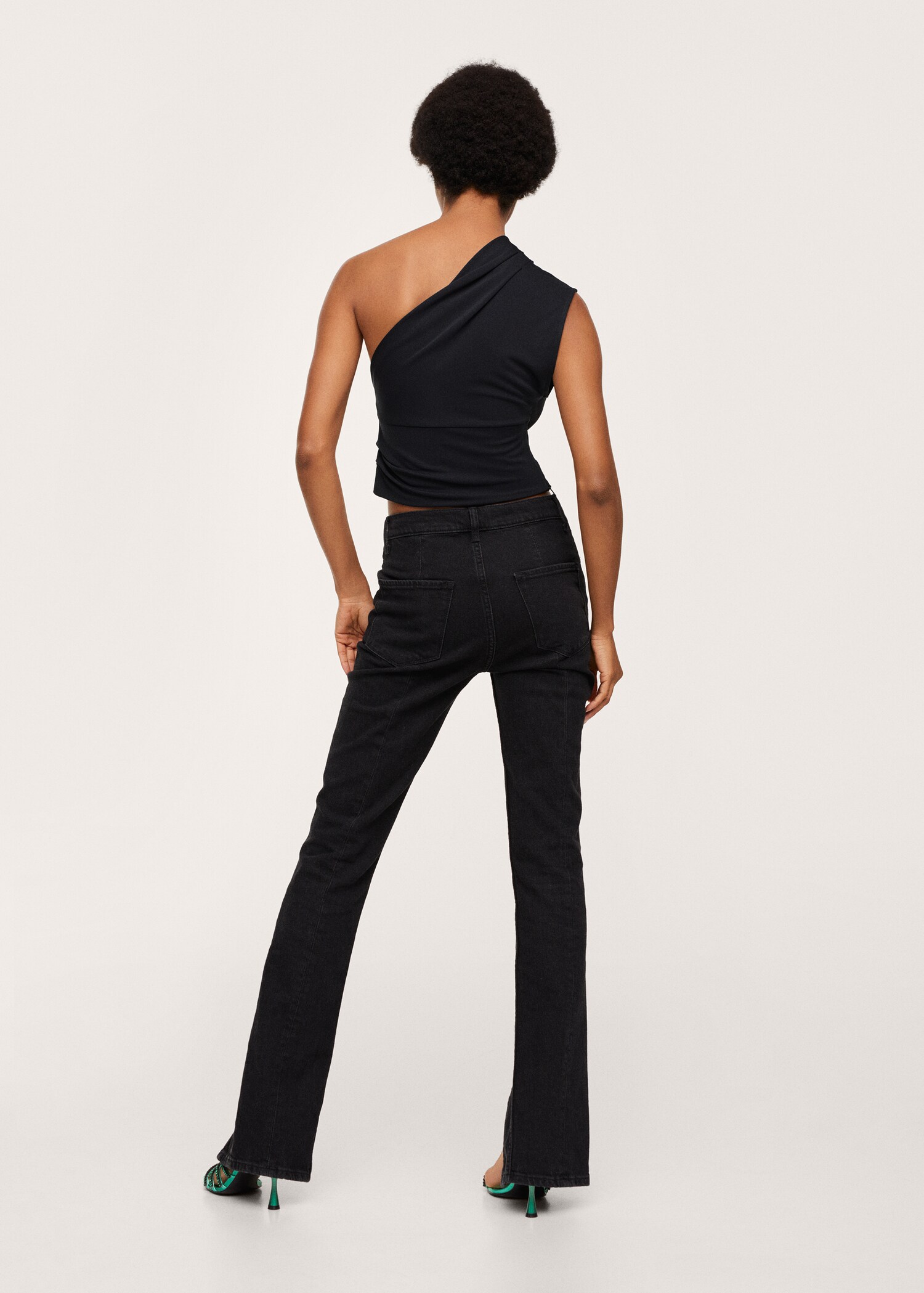 Asymmetric design top - Reverse of the article
