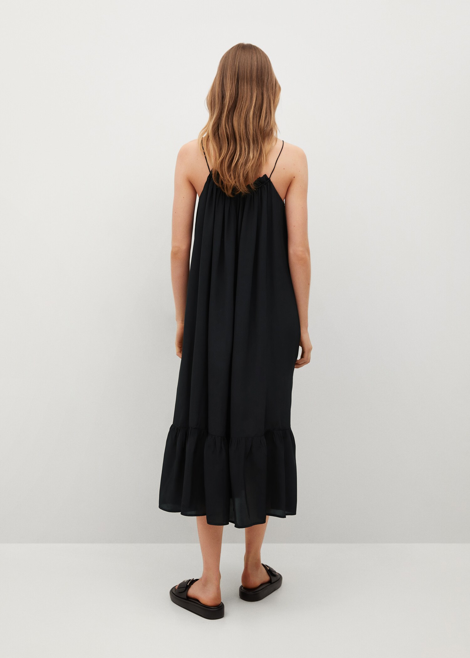 Kleid mit Metall-Applikationen - Rückseite des Artikels