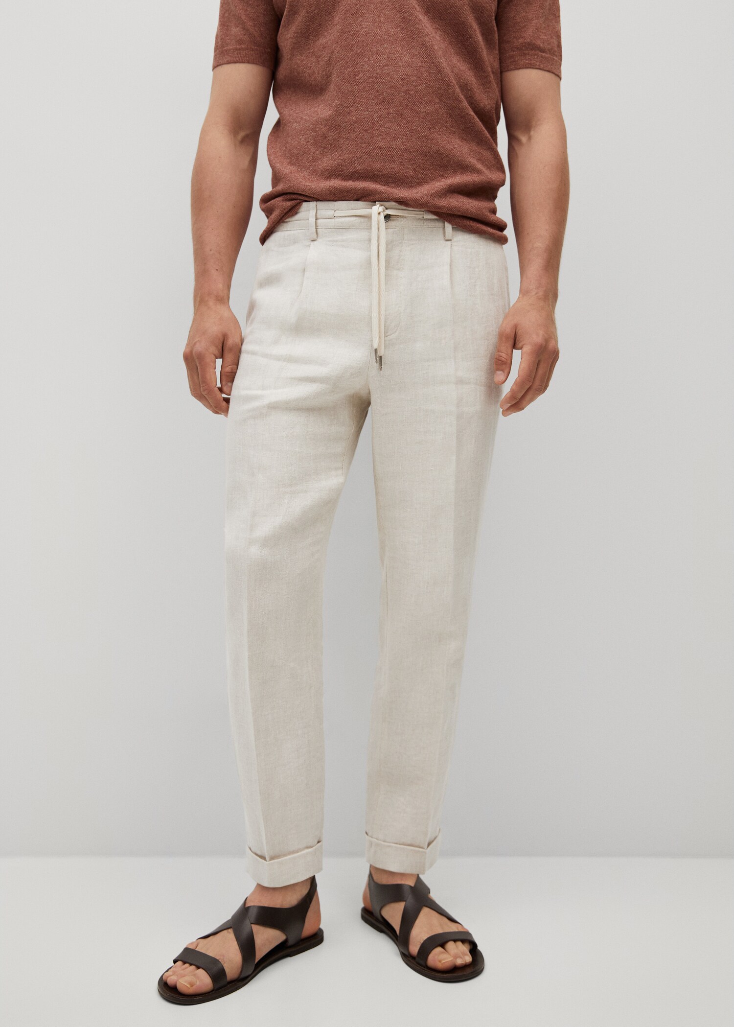 Pantalón pinzas lino - Plano medio
