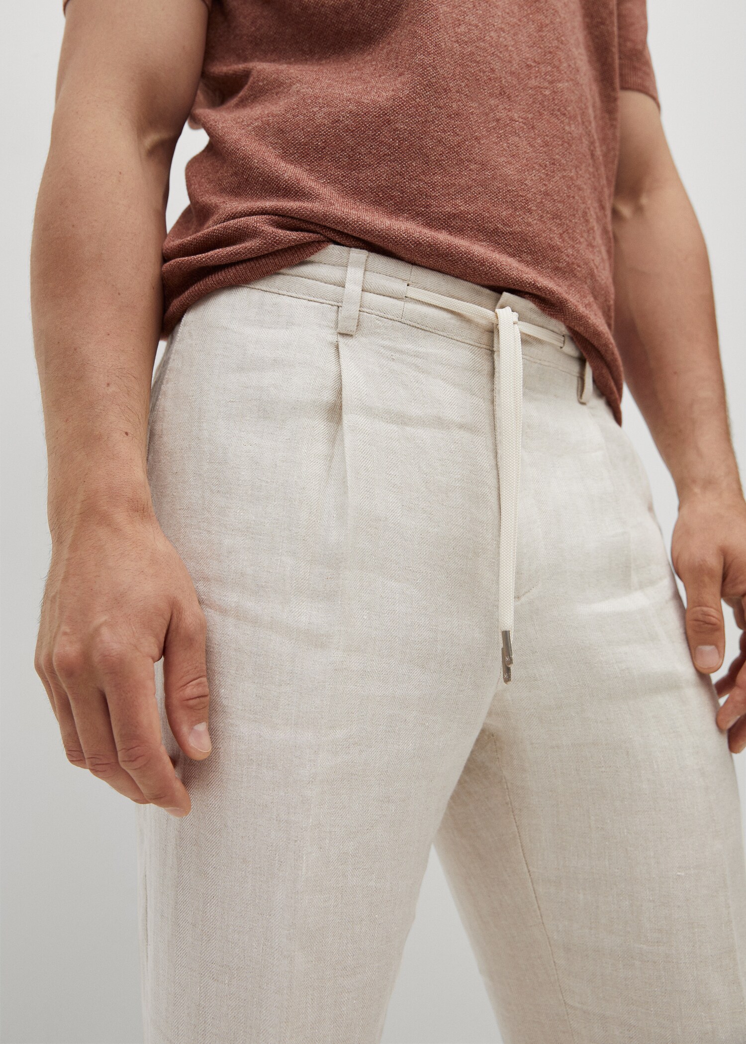 Pantalón pinzas lino - Detalle del artículo 2