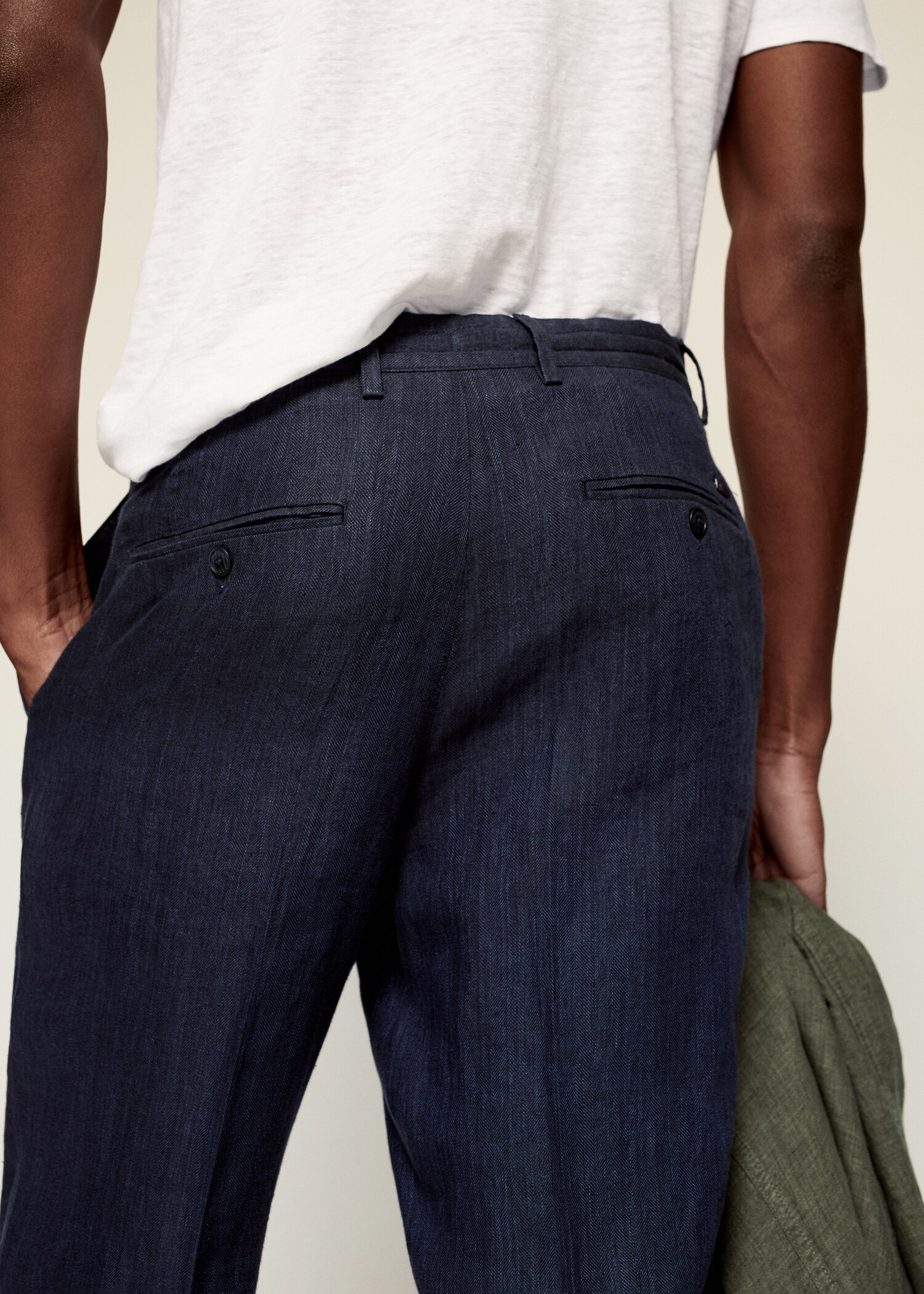 Pantalón pinzas lino - Detalle del artículo 2
