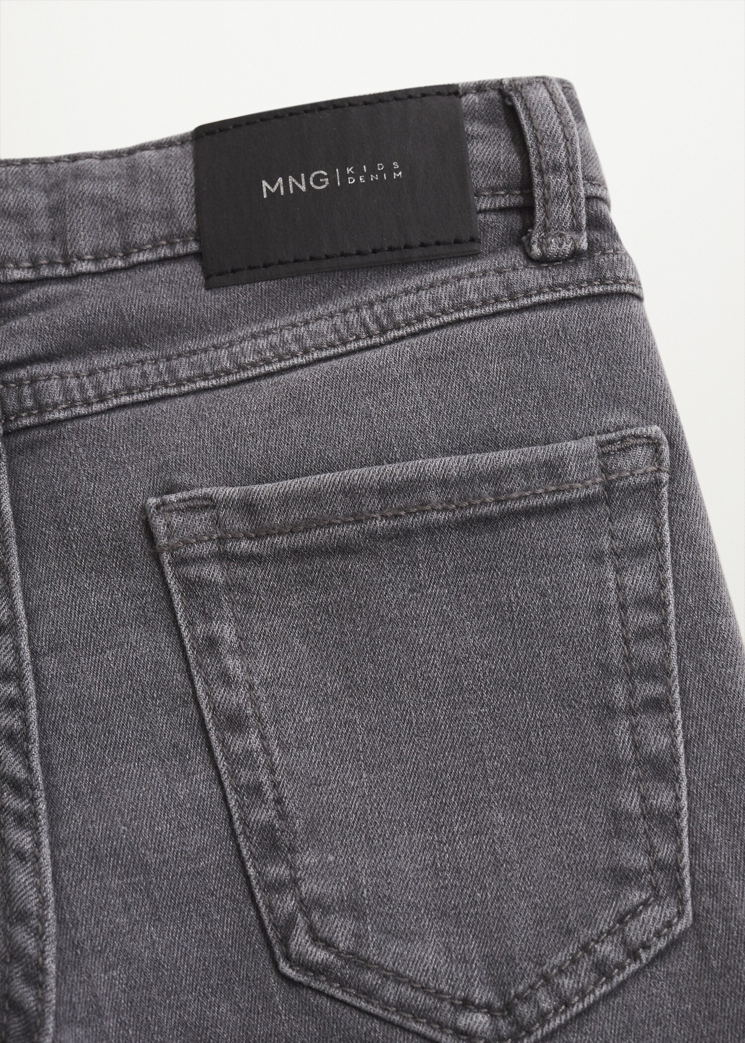 Flared jeans - Details of the article 8
