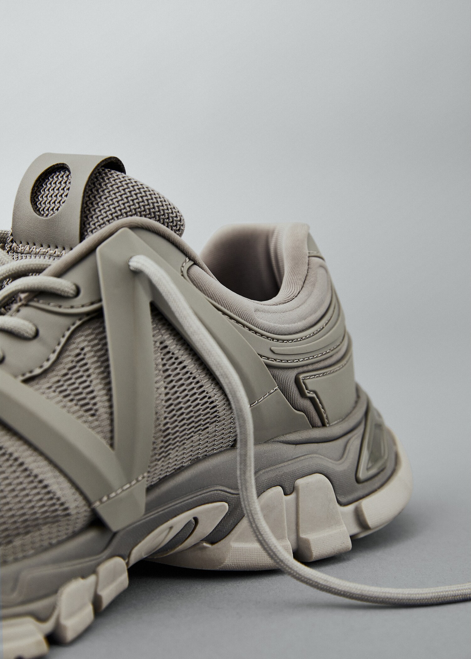 Deportiva suela track - Detalle del artículo 8