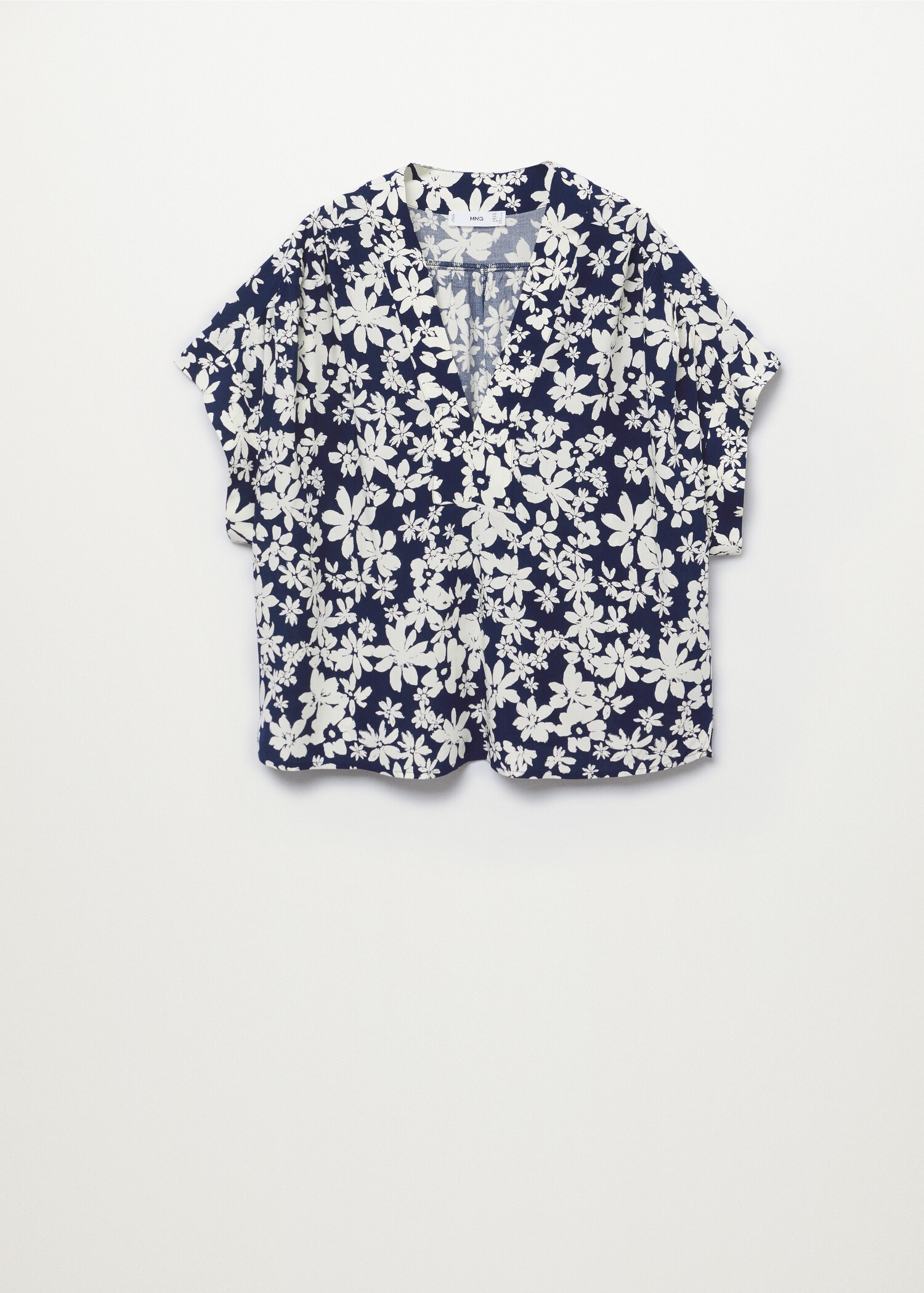 Blusa fluida estampado floral - Artículo sin modelo