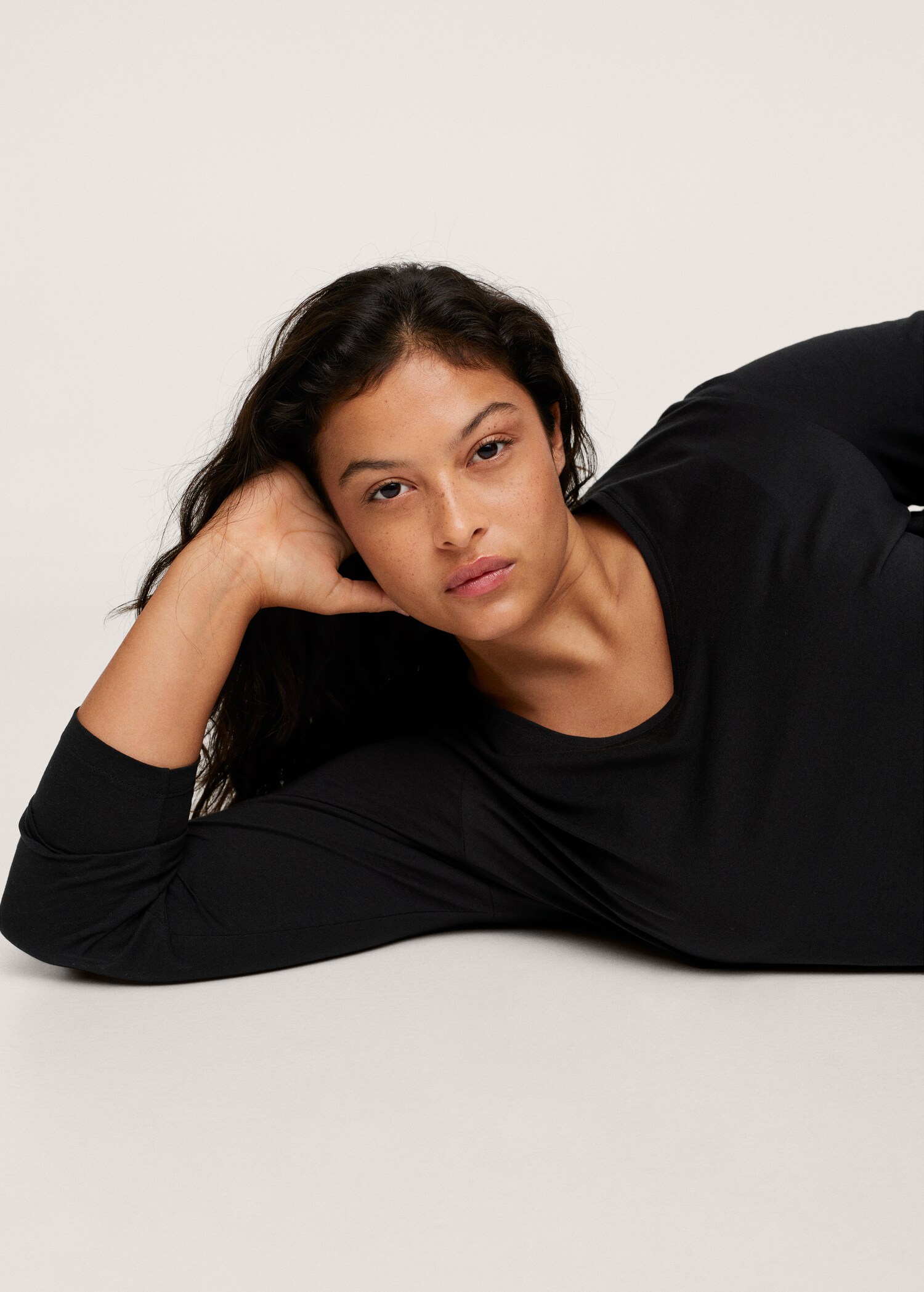 Long sleeve cotton t-shirt - Details of the article 2