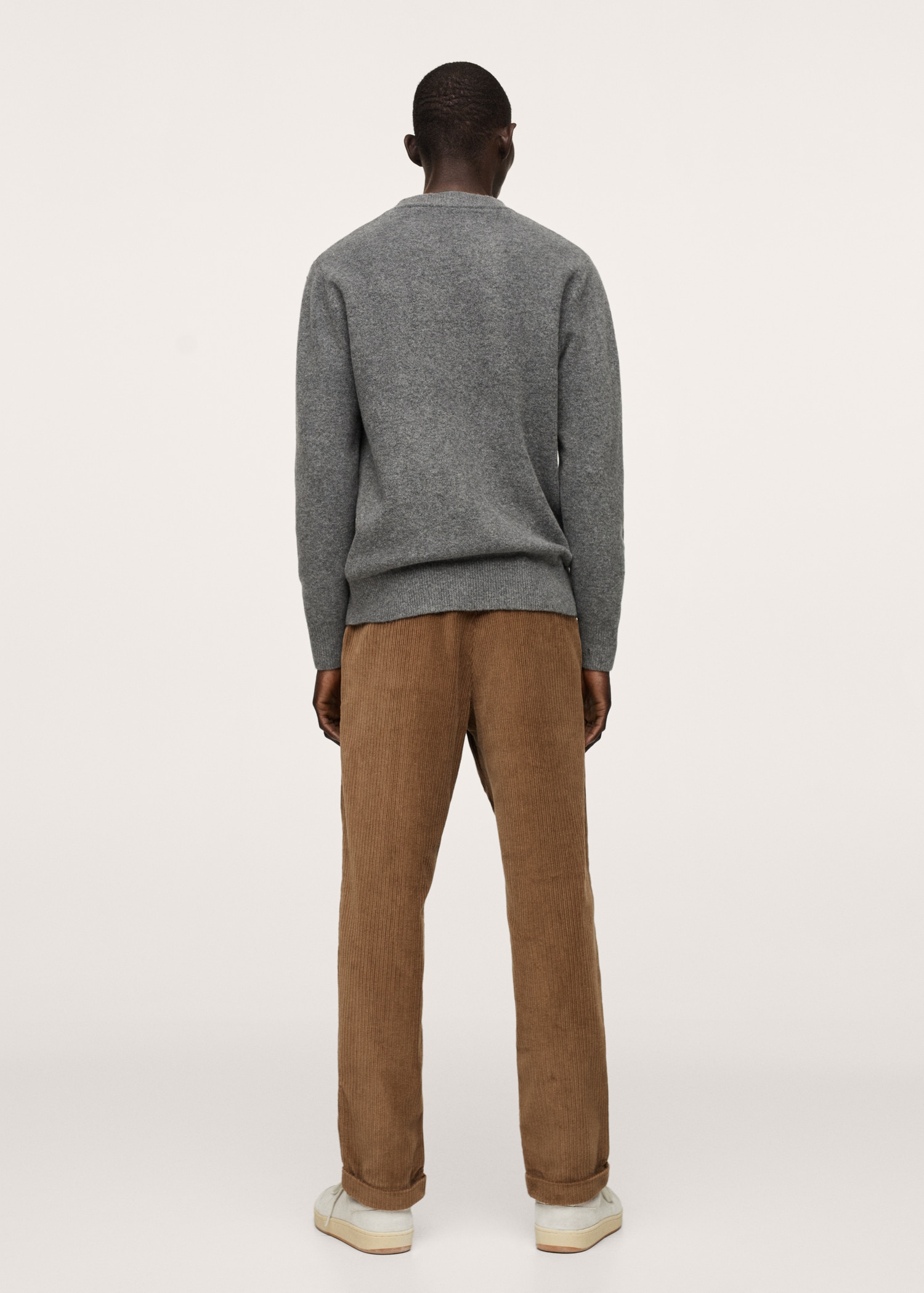 Pleated corduroy trousers - Reverse of the article