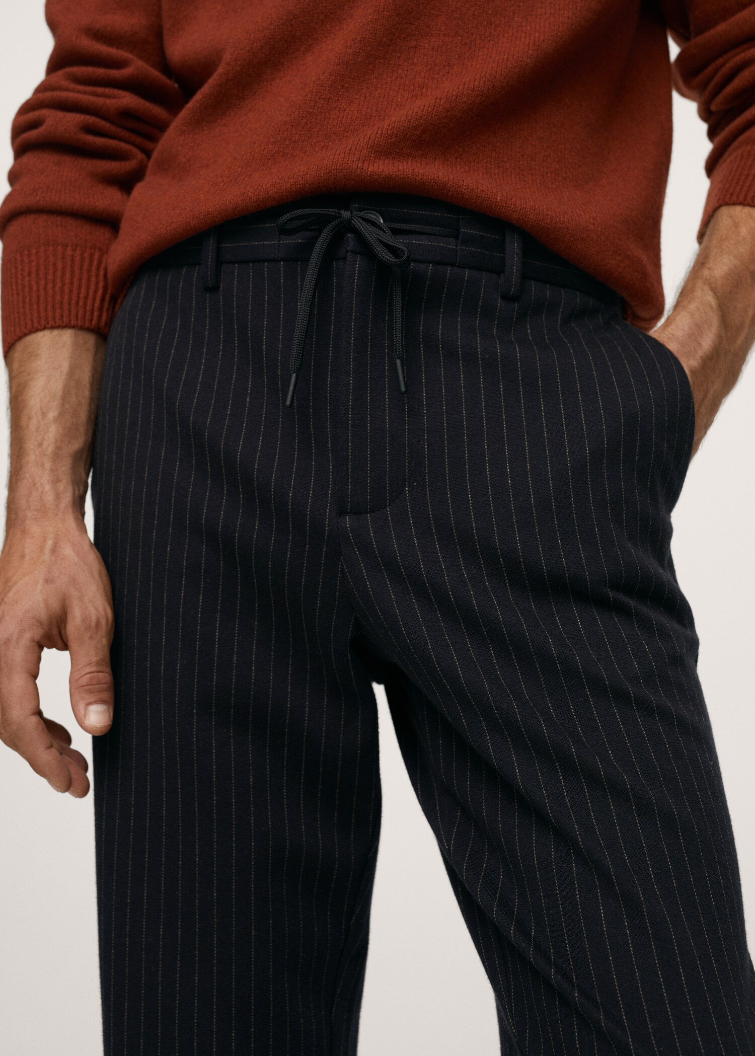 Kalhoty tapered fit s proužky - Detail zboží 1