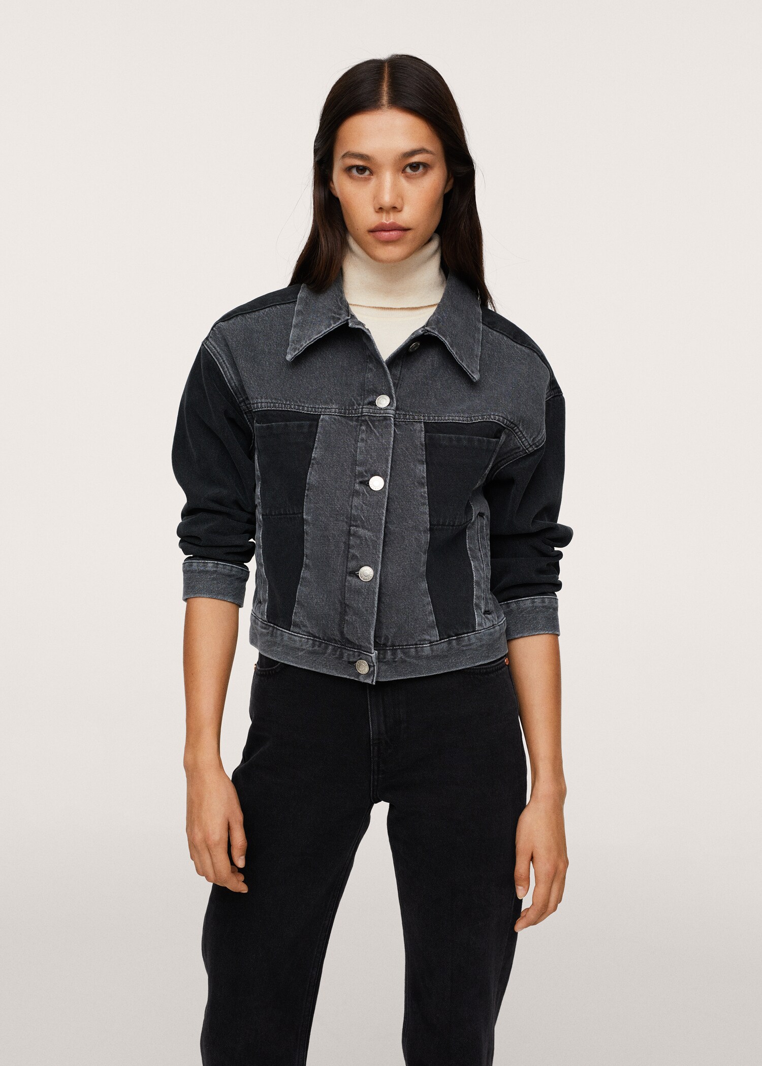 Cazadora crop denim - Plano medio