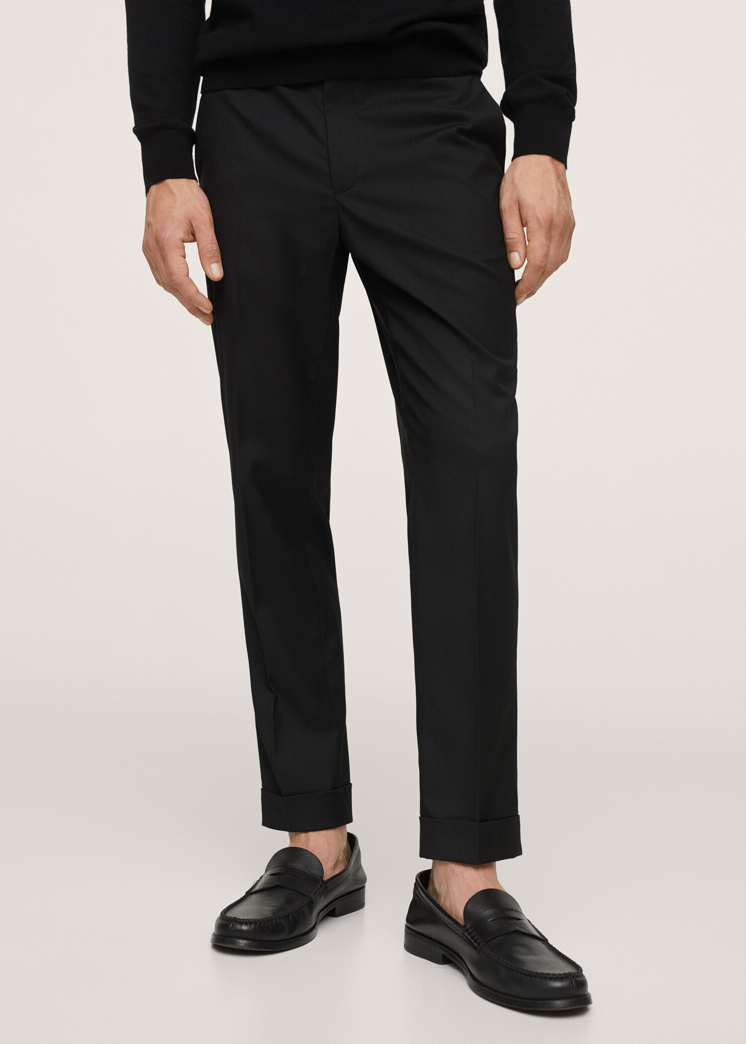 Pantalón traje slim fit - Plano medio