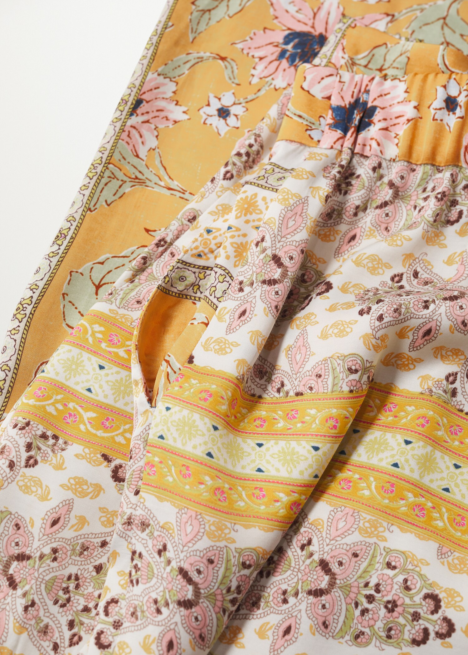 Pantalón estampado combinado - Detalle del artículo 8