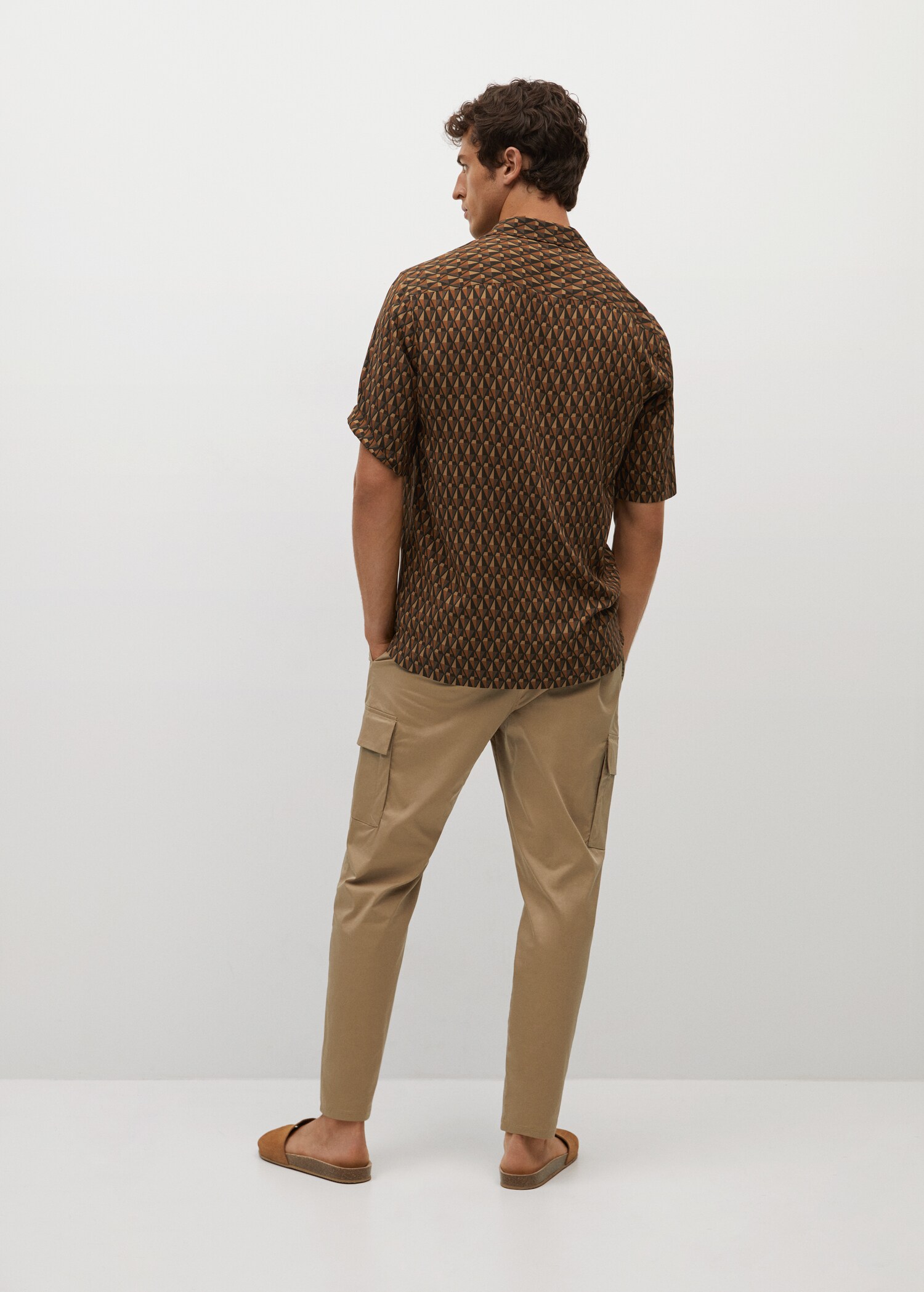 Camisa regular fit lino fluida - Reverso del artículo
