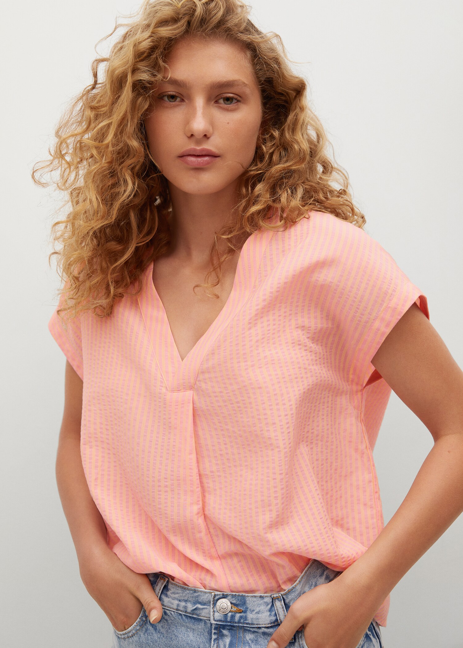 Blusa oversize estampada - Plano medio