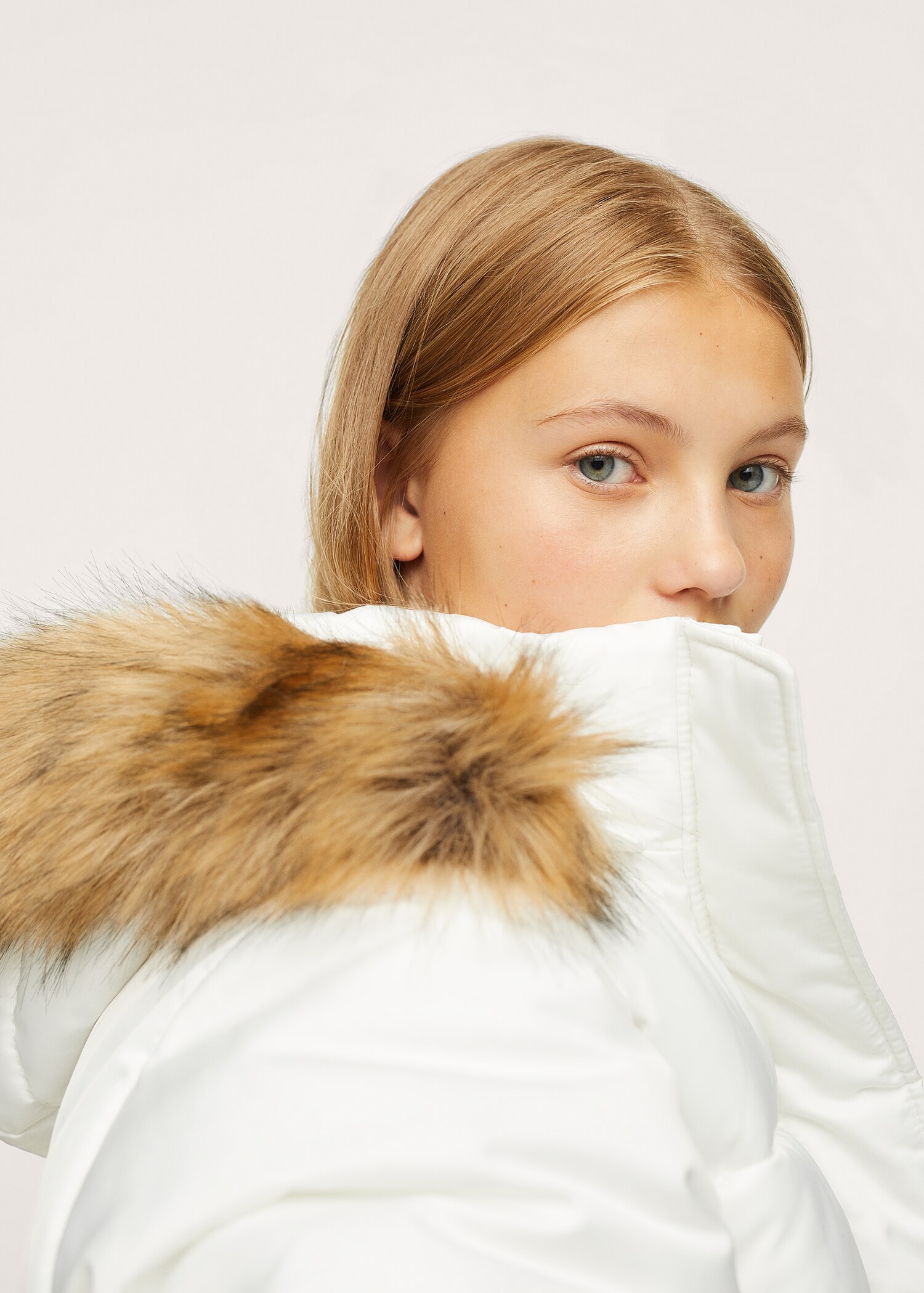 Anorak capucha pelo desmontable - Detalle del artículo 1