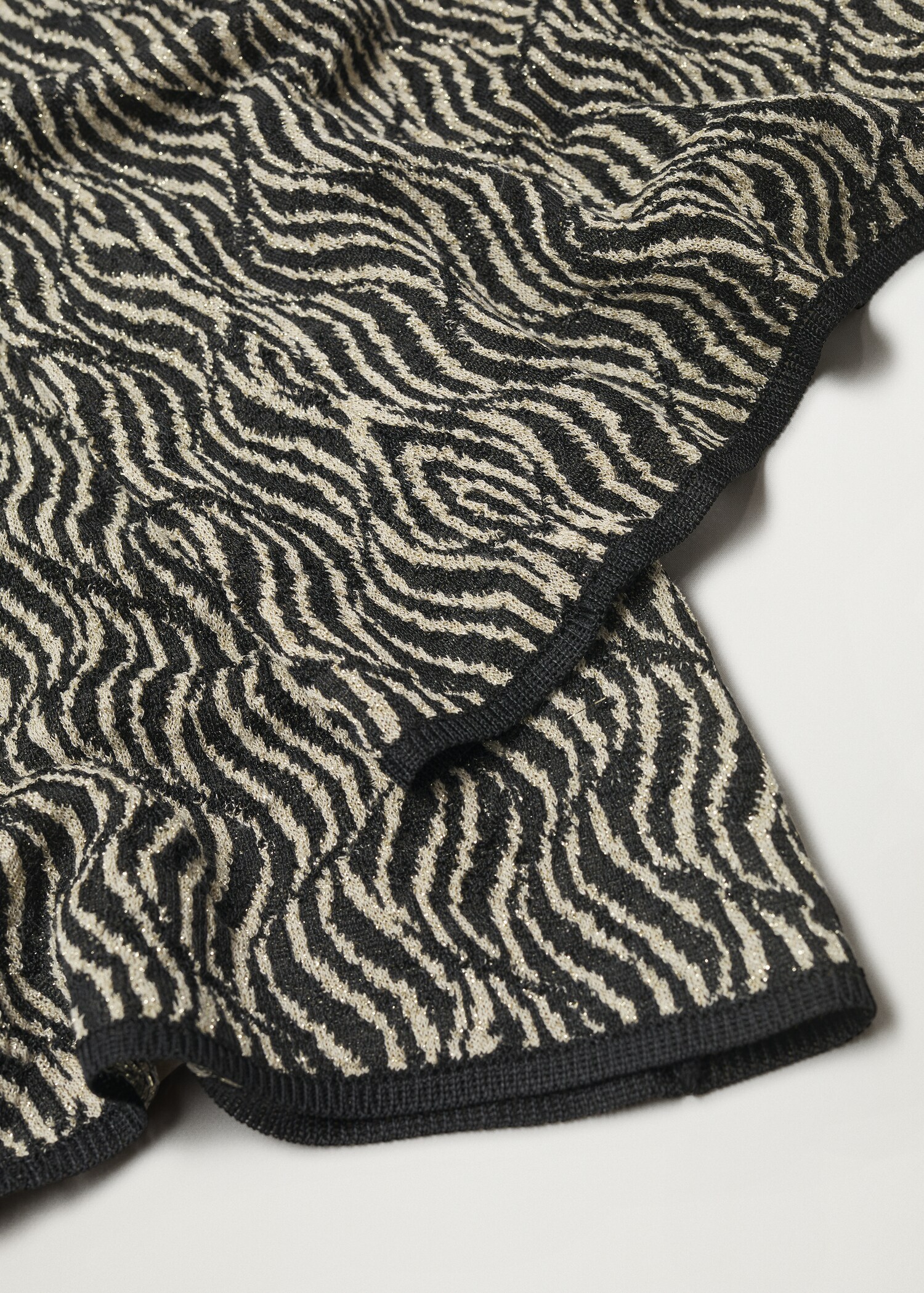 Knitted jacquard trousers - Details of the article 8