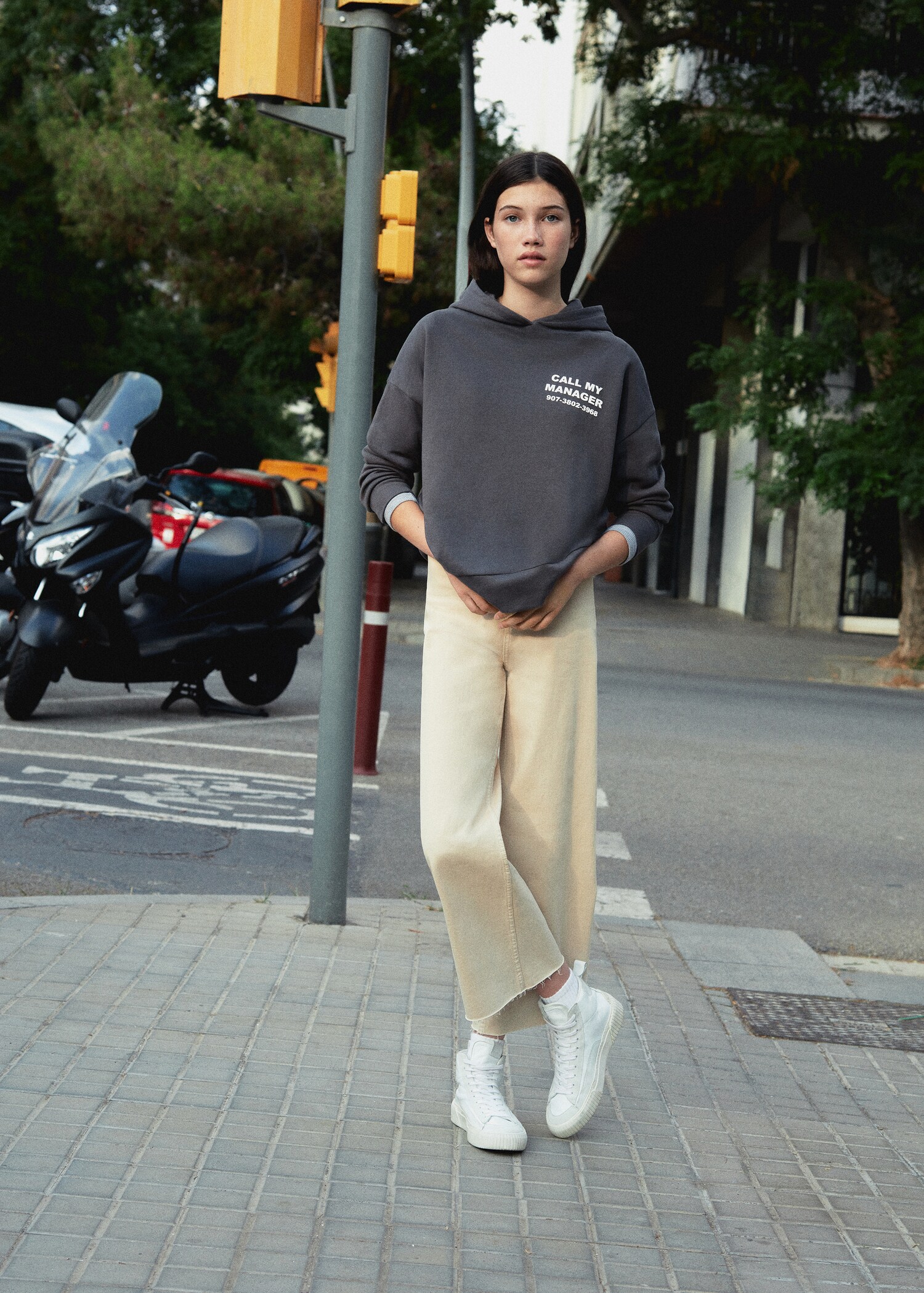 Cropped wide-leg jeans - Details of the article 5