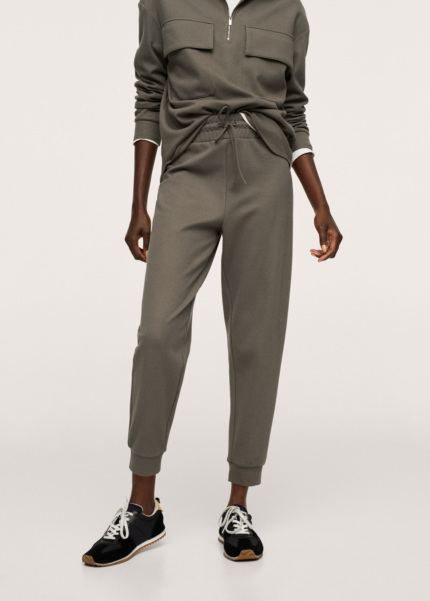 Pantalón jogger algodón - Plano medio