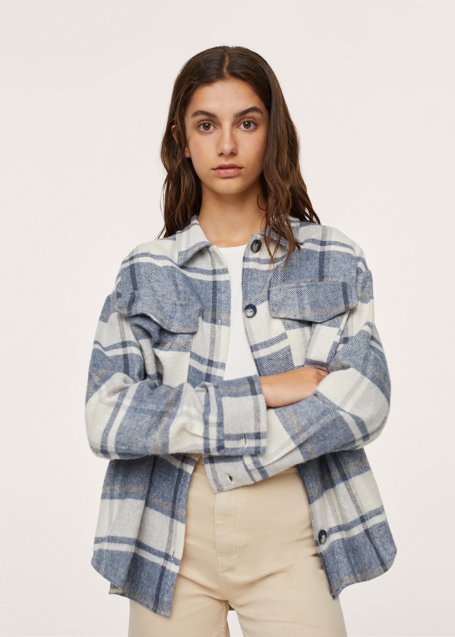Sobrecamisa cuadros oversize - Plano medio