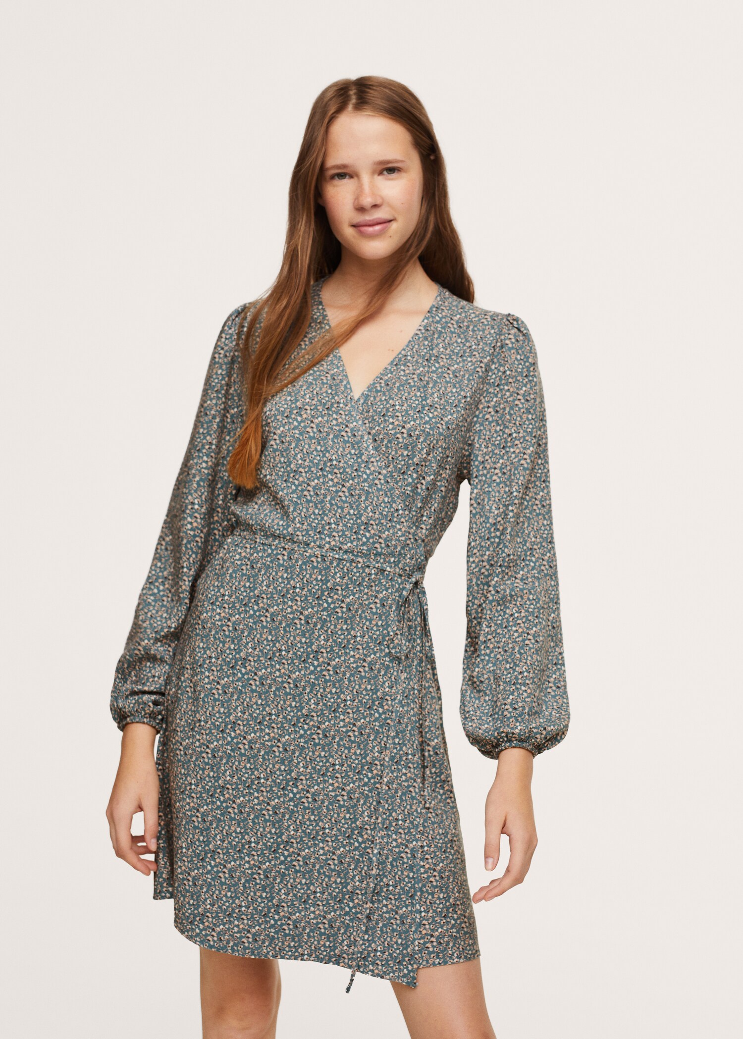 Vestido estampado flores - Plano medio