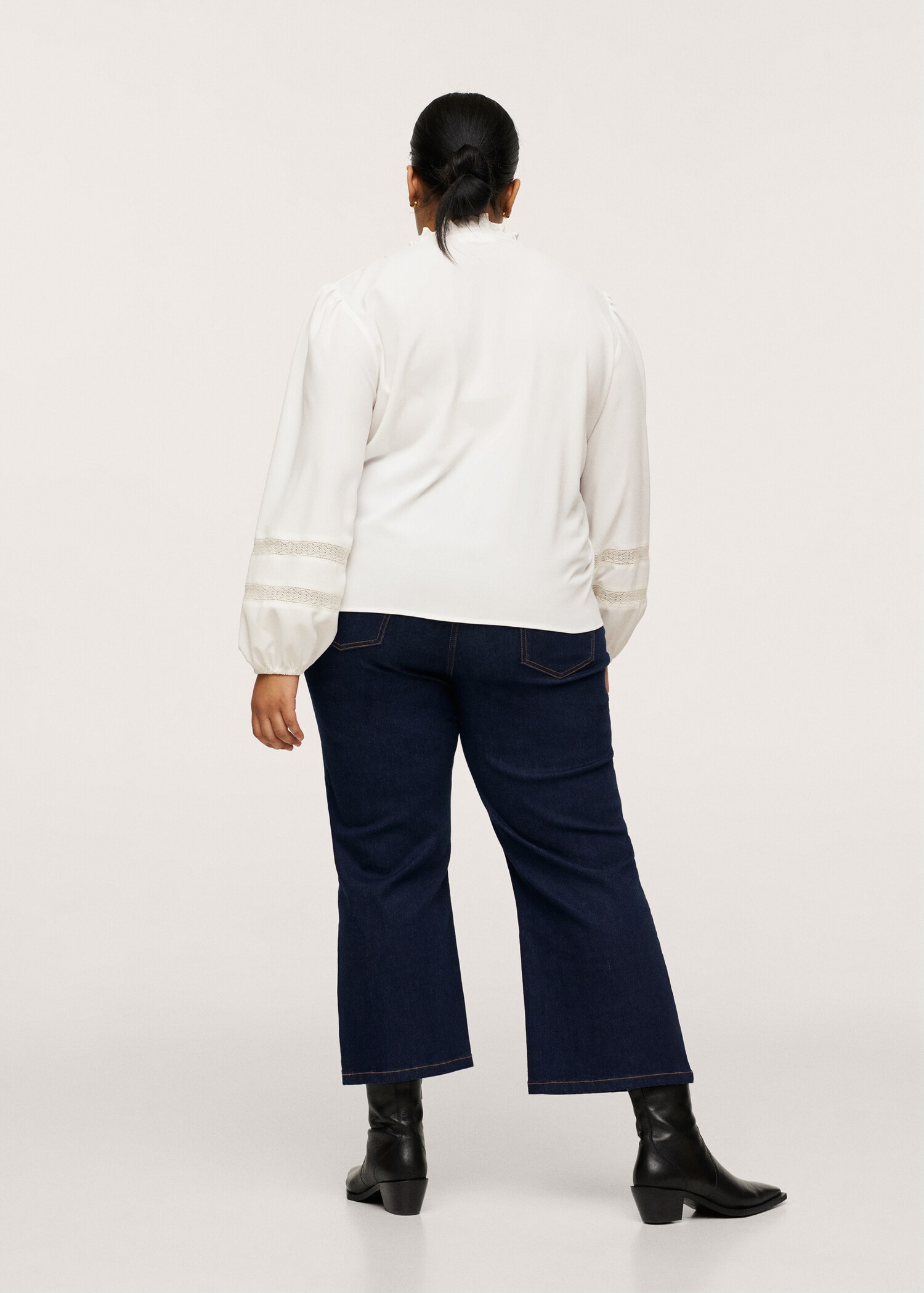 Pleated details blouse - Reverse of the article