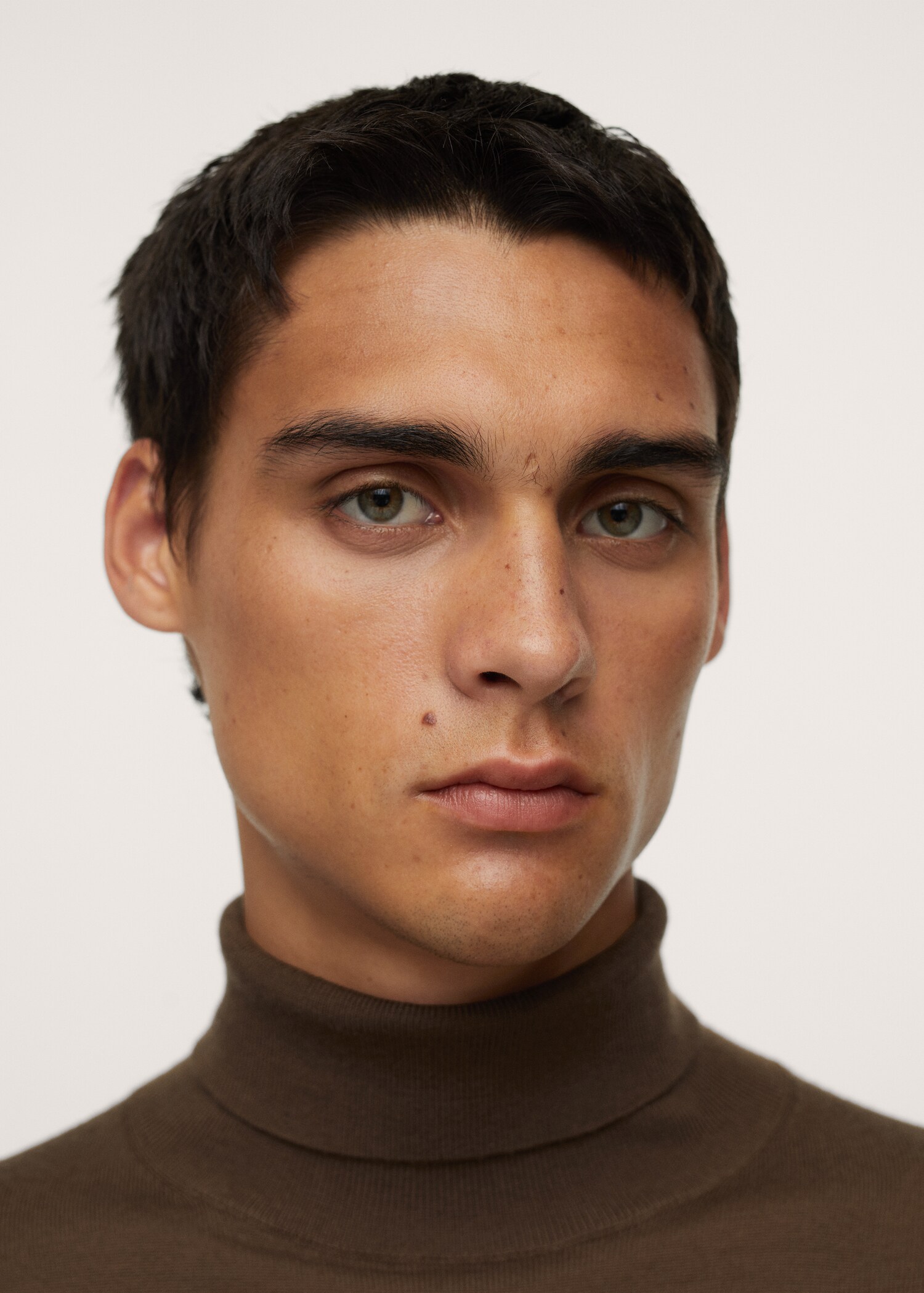 Turtleneck wool sweater - Details of the article 1