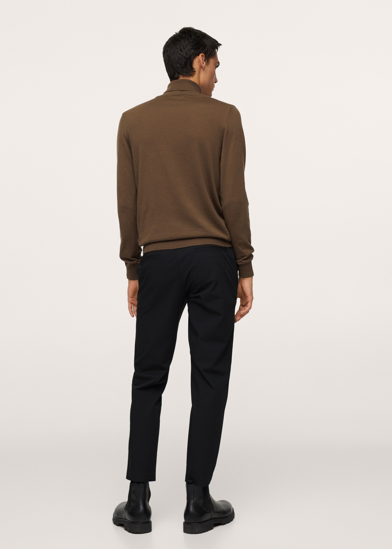 Turtleneck wool sweater - Reverse of the article