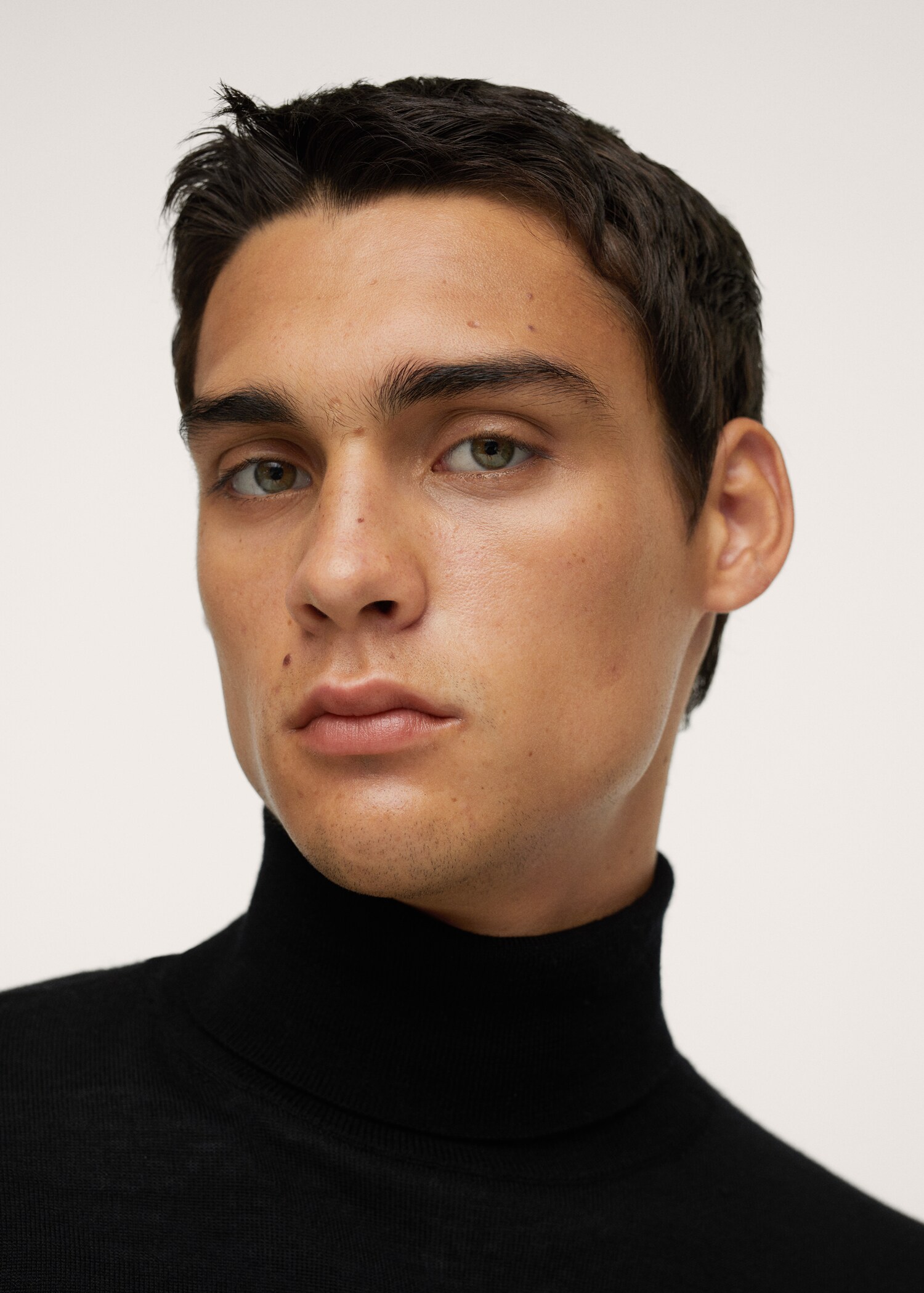 Turtleneck wool sweater - Details of the article 1