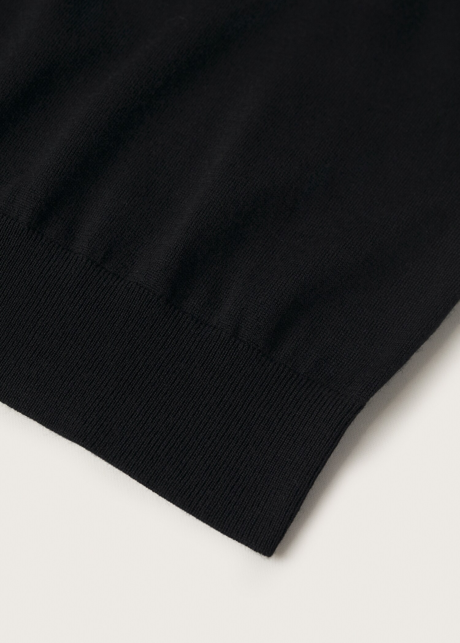 Turtleneck wool sweater - Details of the article 8